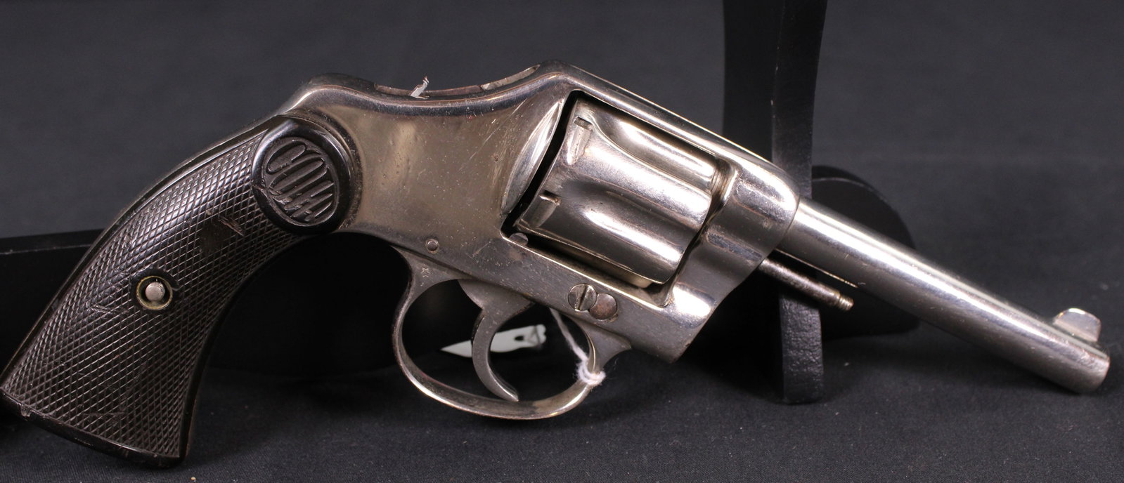 Antique Colt New Pocket Model .32 Long Revolver (JAA): Description coming soon! Bidders are welcome to preview items in person during our normal operating hours Tuesday through Saturday 11am-6pm. Estimated shipping parcel size (LxWxH) 12 inches x 12 inche