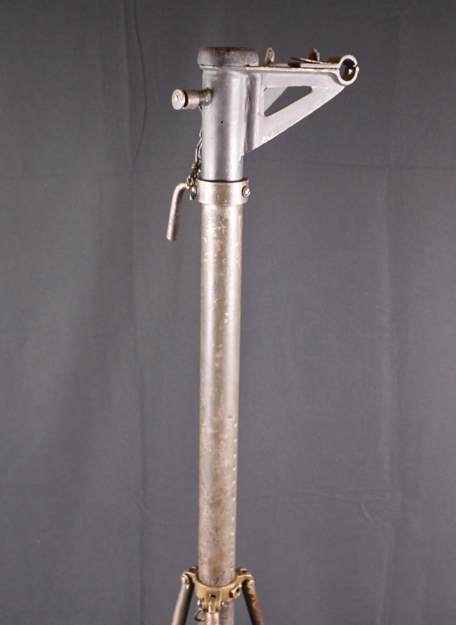 WWII German MG34/ MG42 Anti-Aircraft Tripod (FMI) - 2