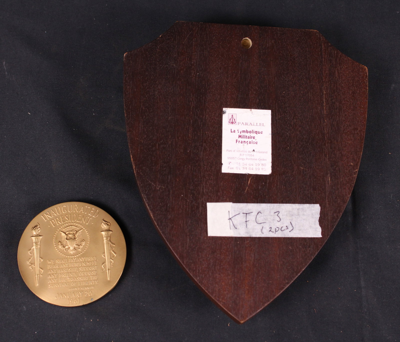 Group Lot: French Foreign Legion Plaque And Medallion (KFC) - 2
