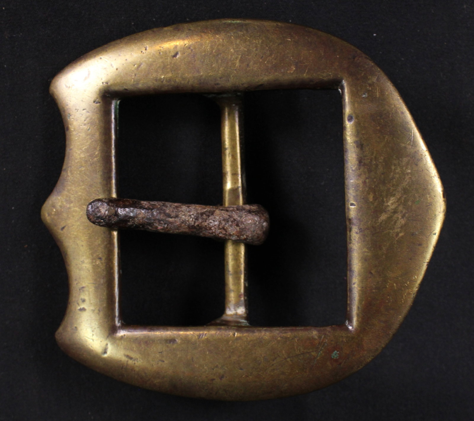 Suspected Sachel Brass Buckle (SNR): Description coming soon! Bidders are welcome to preview items in person during our normal operating hours Tuesday through Saturday 11am-6pm. Estimated shipping parcel size (LxWxH) 6 inches x 6 inches