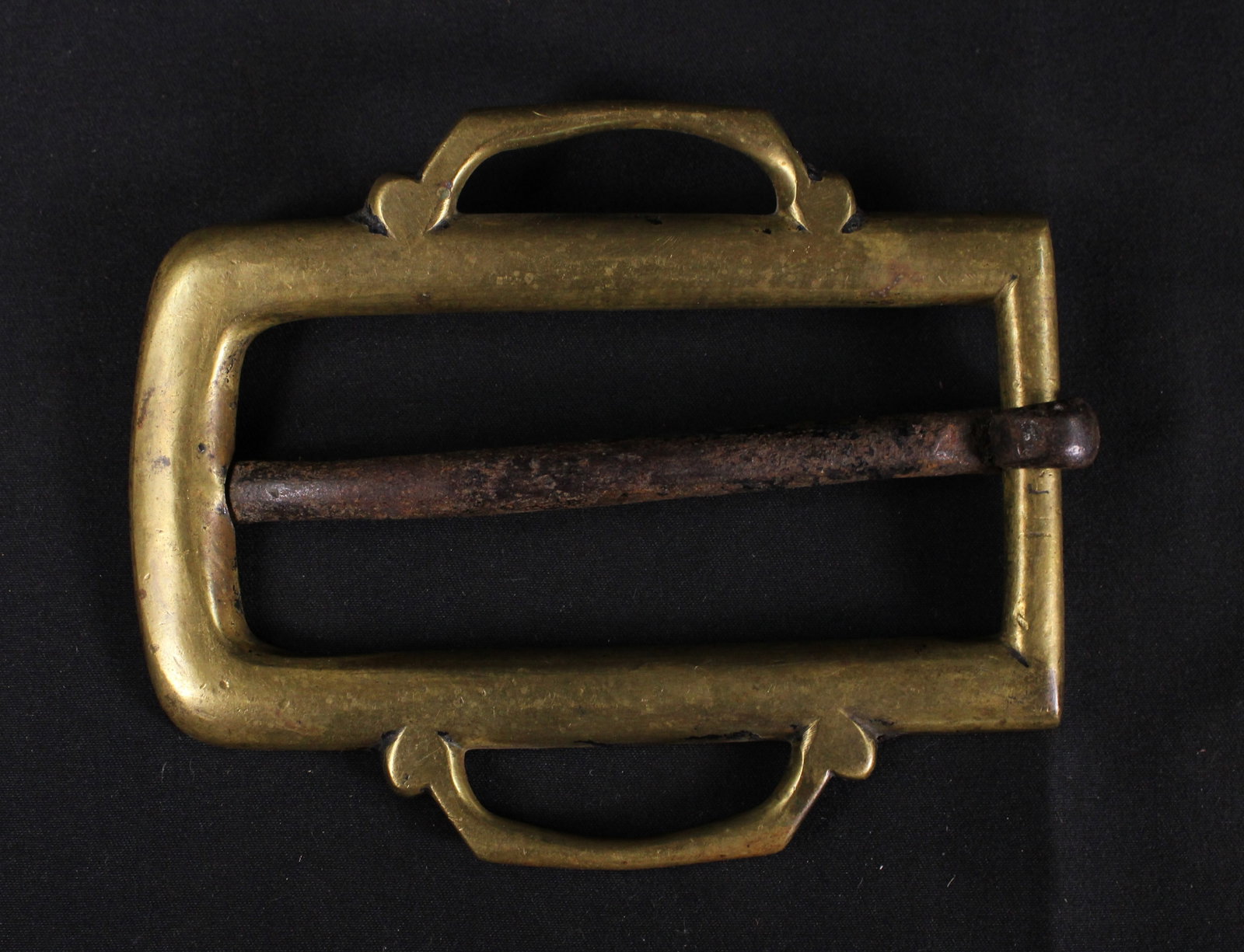 Heavy Duty Brass Equipment Buckle (SNR): Description coming soon! Bidders are welcome to preview items in person during our normal operating hours Tuesday through Saturday 11am-6pm. Estimated shipping parcel size (LxWxH) 6 inches x 6 inches