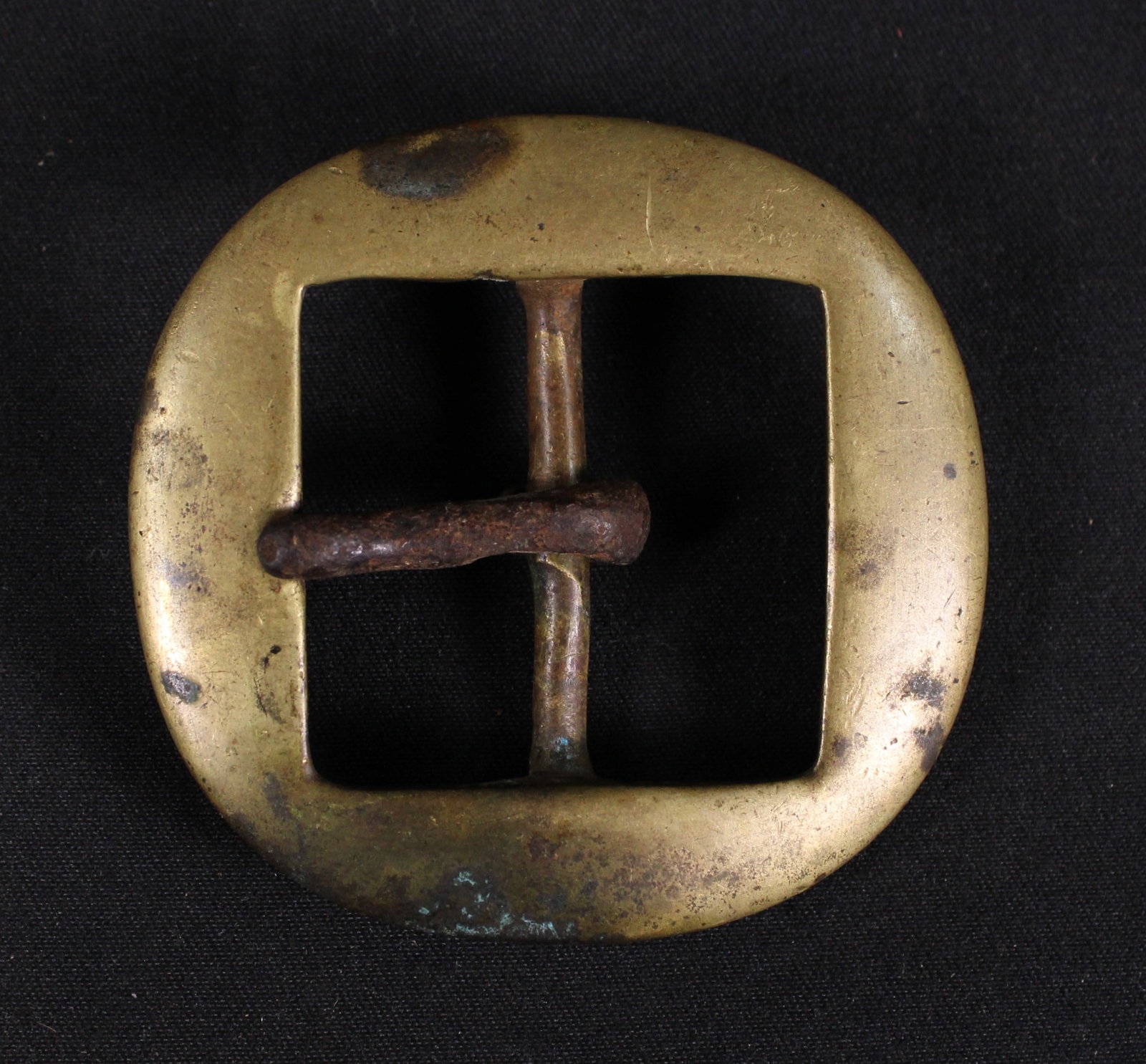 Antique Brass Buckle (SNR): Description coming soon! Bidders are welcome to preview items in person during our normal operating hours Tuesday through Saturday 11am-6pm. Estimated shipping parcel size (LxWxH) 6 inches x 6 inches