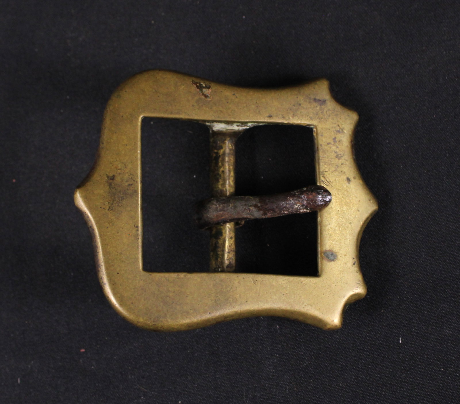 Antique Brass Buckle Shield Shaped (SNR): Description coming soon! Bidders are welcome to preview items in person during our normal operating hours Tuesday through Saturday 11am-6pm. Estimated shipping parcel size (LxWxH) 6 inches x 6 inches 