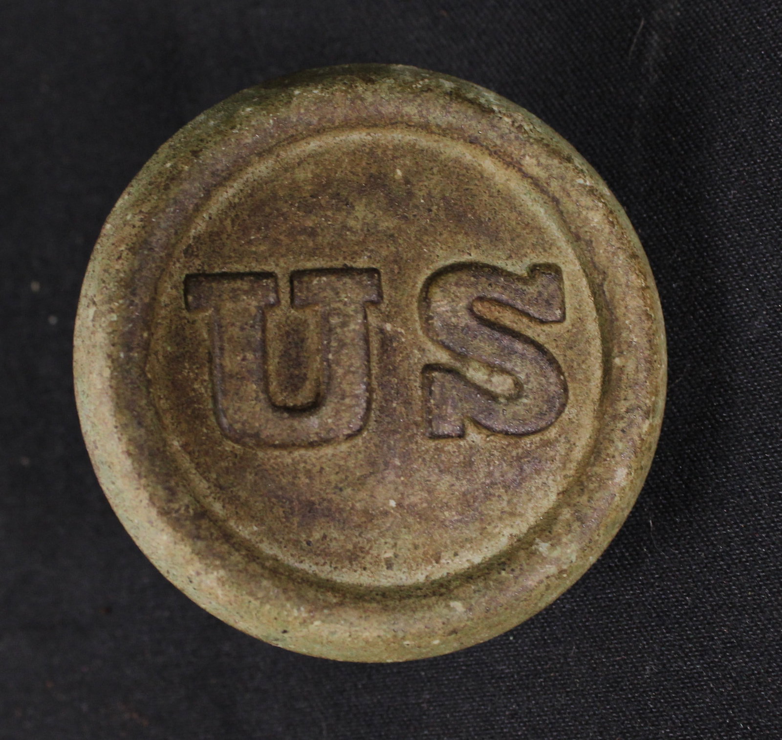 Civil War-era Union Brass Horse Bridle Boss (SNR): This civil war-era union brass horse bridle boss is in fair to good condition showing some oxidation and age on it, while showing minimal wear and tear. Bidders are welcome to preview items in person