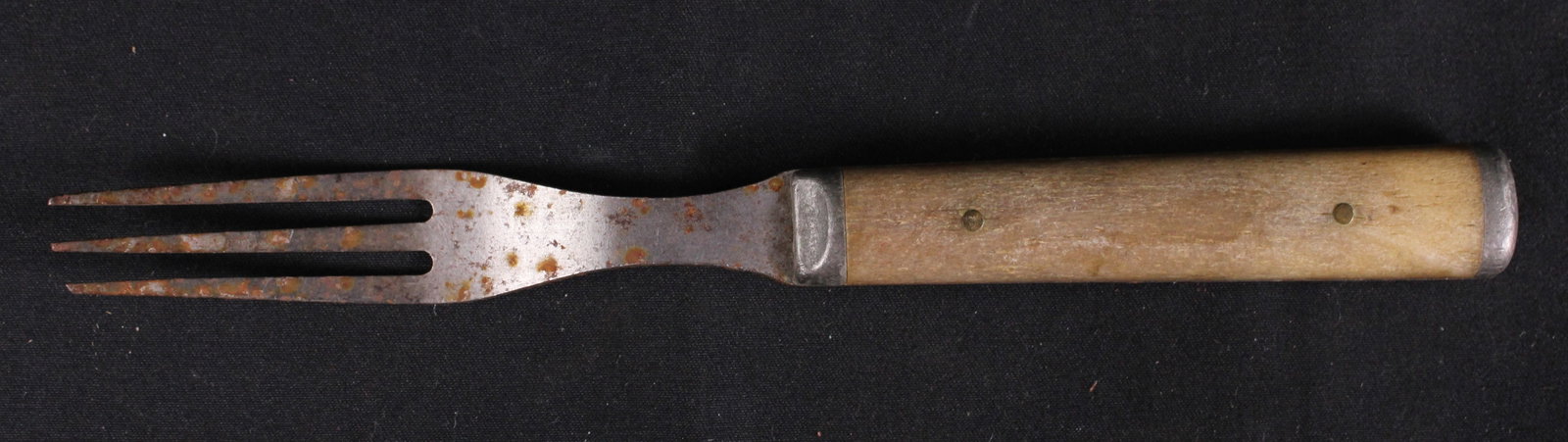 Unknown Manufactured Civil War-era Fork (SNR): Description coming soon! Bidders are welcome to preview items in person during our normal operating hours Tuesday through Saturday 11am-6pm. Estimated shipping parcel size (LxWxH) 10 inches x 8 inches