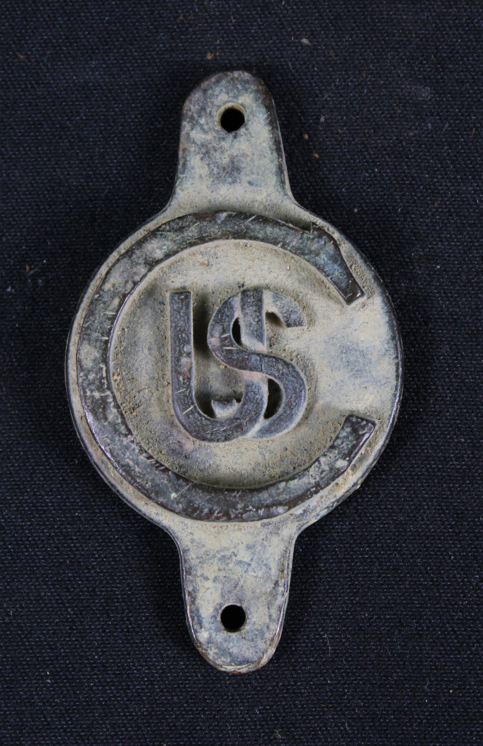 Authentic Civil War-era U.S. Cavarly Horse Bridle Bit Boss (SNR): Description coming soon! Bidders are welcome to preview items in person during our normal operating hours Tuesday through Saturday 11am-6pm. Estimated shipping parcel size (LxWxH) 6 inches x 6 inches