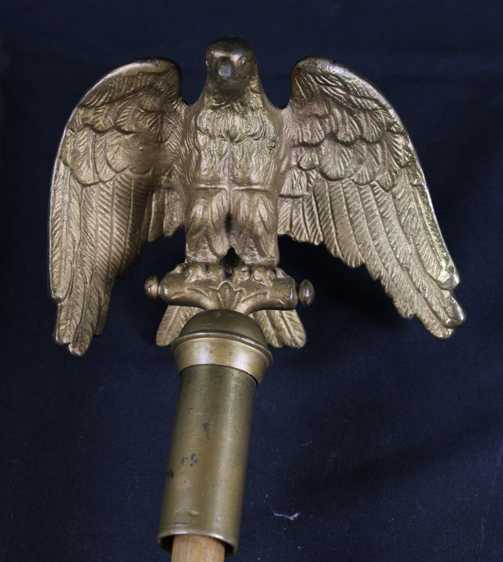 Vintage Bronze Metal Eagle Flagpole Finial Topper (SNR): Description coming soon! Bidders are welcome to preview items in person during our normal operating hours Tuesday through Saturday 11am-6pm. Estimated shipping parcel size (LxWxH) 10 inches x 8 inches
