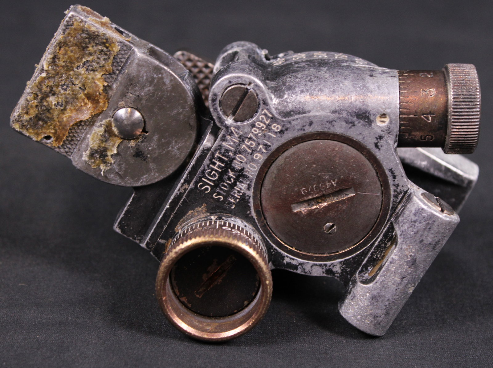 WWII Era U.S. M4 Collimator Sight (FMI): This U.S. M4 Collimator Sight was designed for use on 60mm and 81mm mortar systems. This item looks to be in fair to good condition showing signs of previous wear. Description coming soon! Bidders
