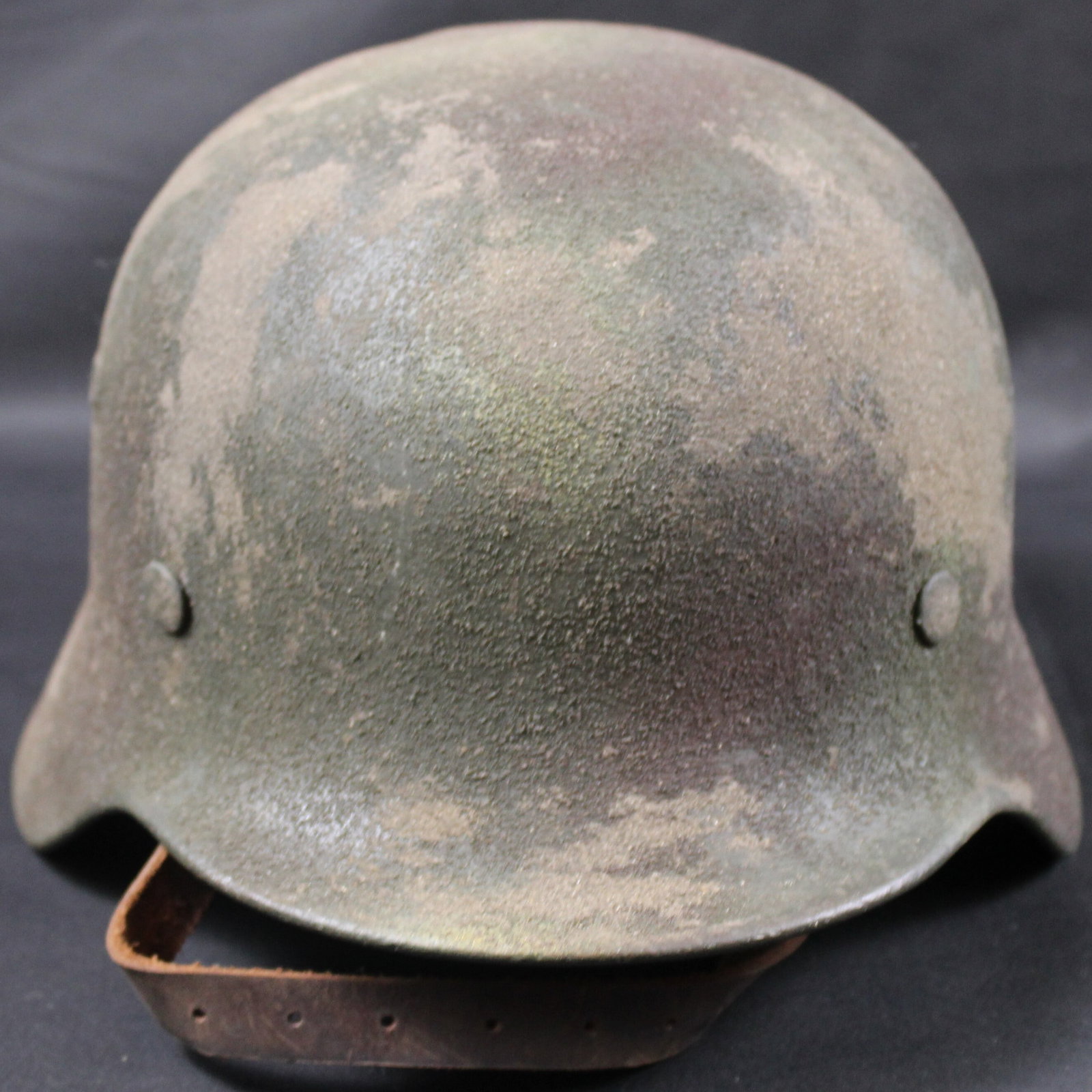 Rare WWII German M40 Suspected ET66 Camouflage Helmet (SNR) (1 of 6)