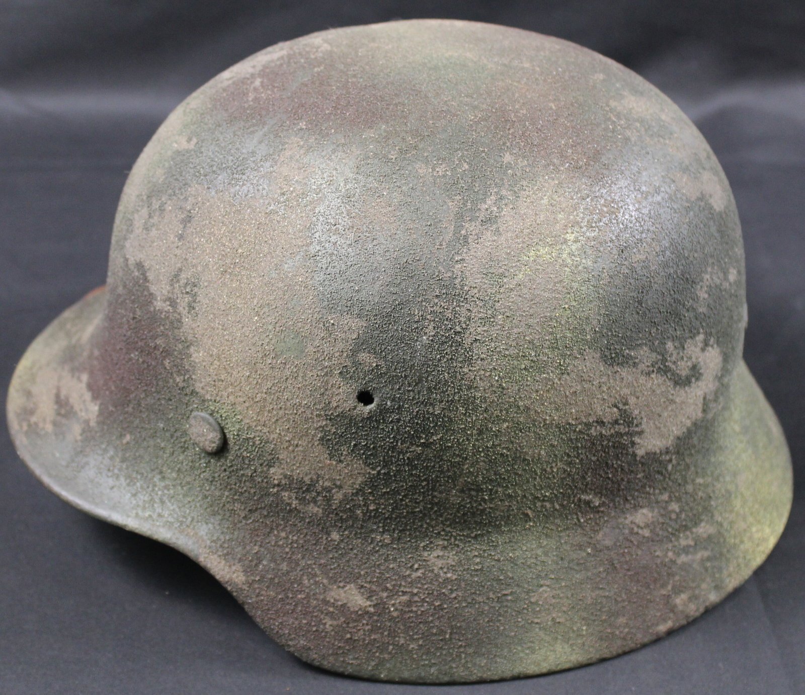 Rare WWII German M40 Suspected ET66 Camouflage Helmet (SNR) - 3