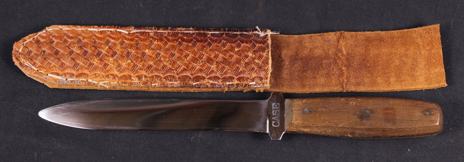 Vintage Fixed Blade Manufactured by Case with Leather Sheath (MIC) - 2