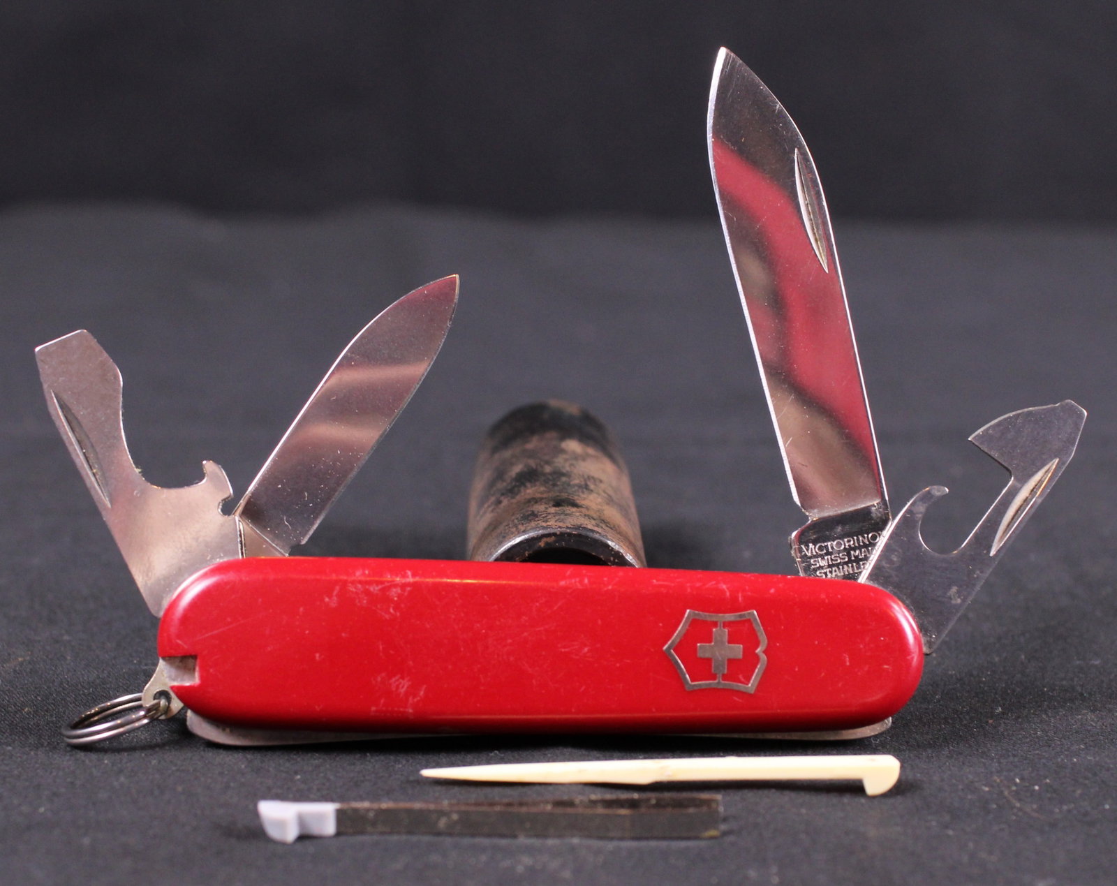 Group Lot Of Four Victorianox Swiss Army Pocket Knives (MIC) - 7