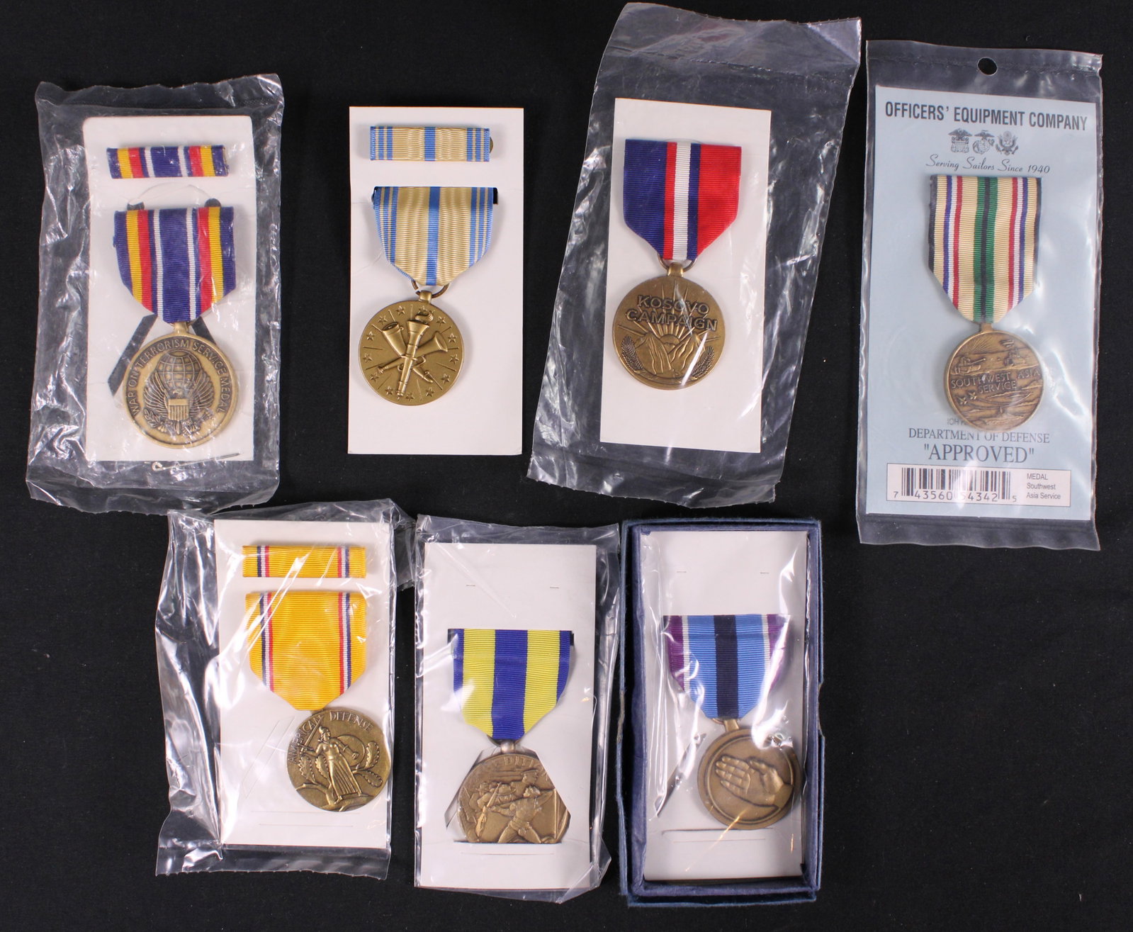 Group Lot Of 18 U.S. Military Full Size Medals (MIC) - 4