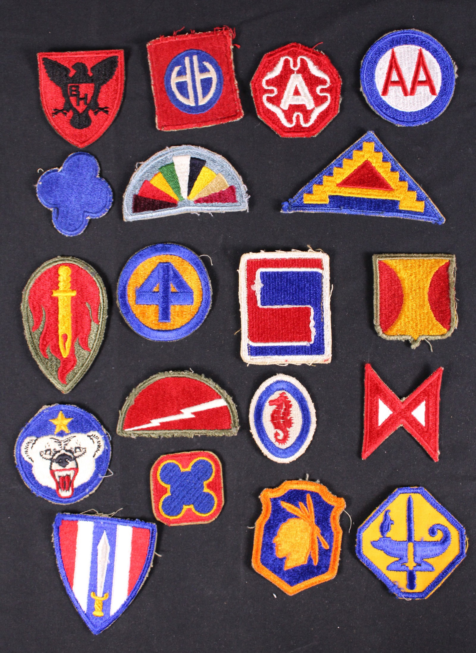 Group Lot Of 52 Ww2 And Post-war Era U.S. Military Patches (MIC) - 2