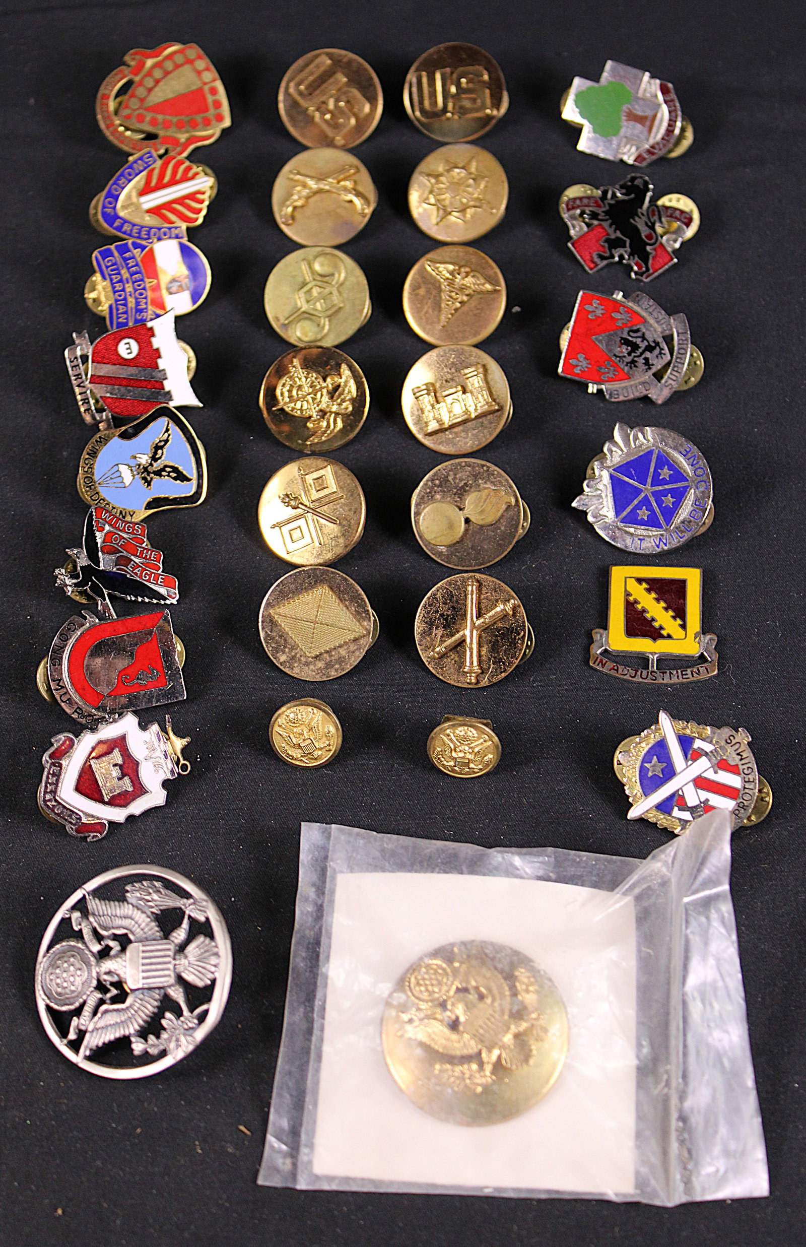 Group Lot Of U.S. Military Insignia (GTM) - 2