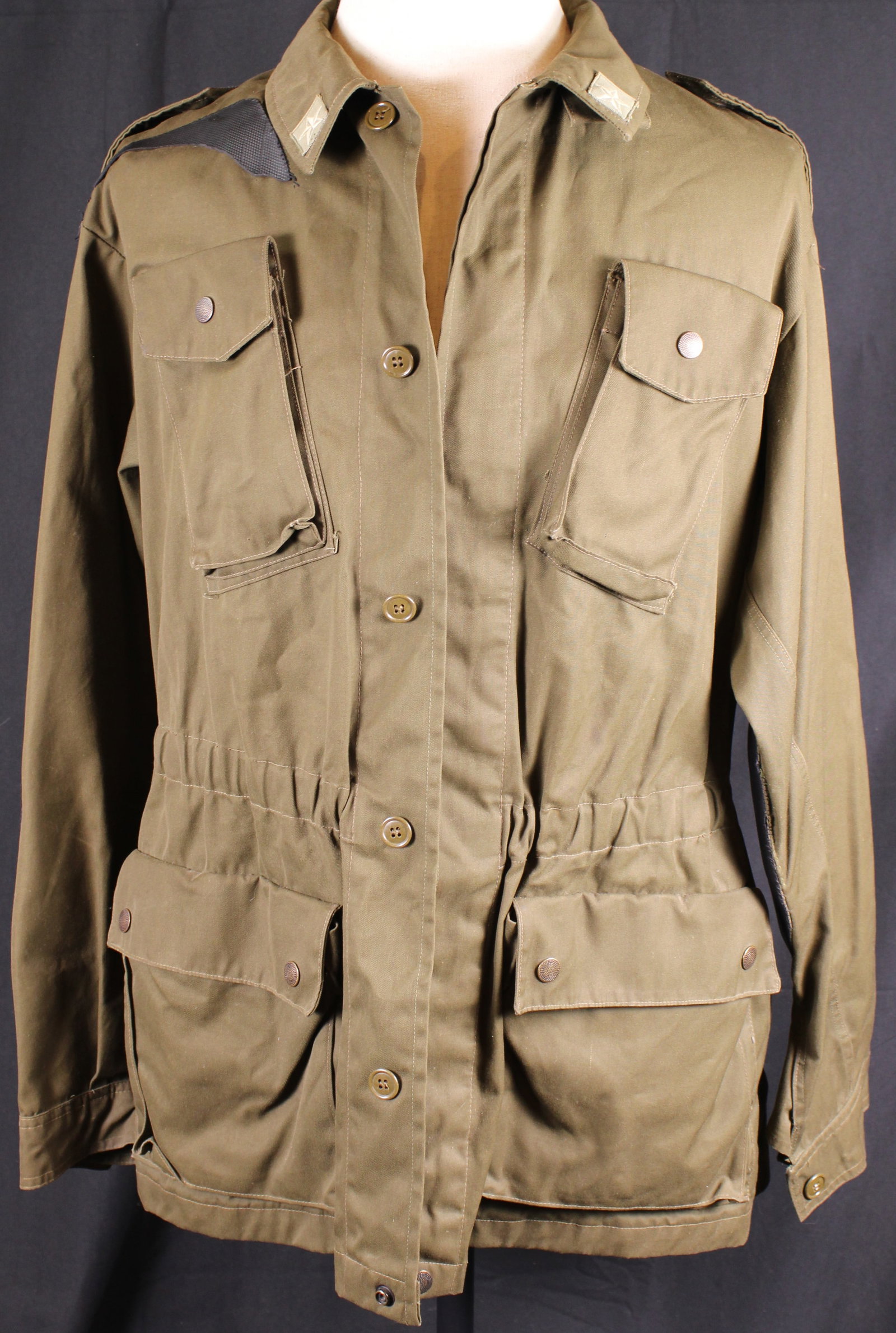Green Khaki Blouse With Collar Tabs (JAA): Description coming soon Bidders are welcome to preview items in person during our normal operating hours Tuesday through Saturday 11am-6pm. Estimated shipping parcel size (LxWxH) 12 inches x 12