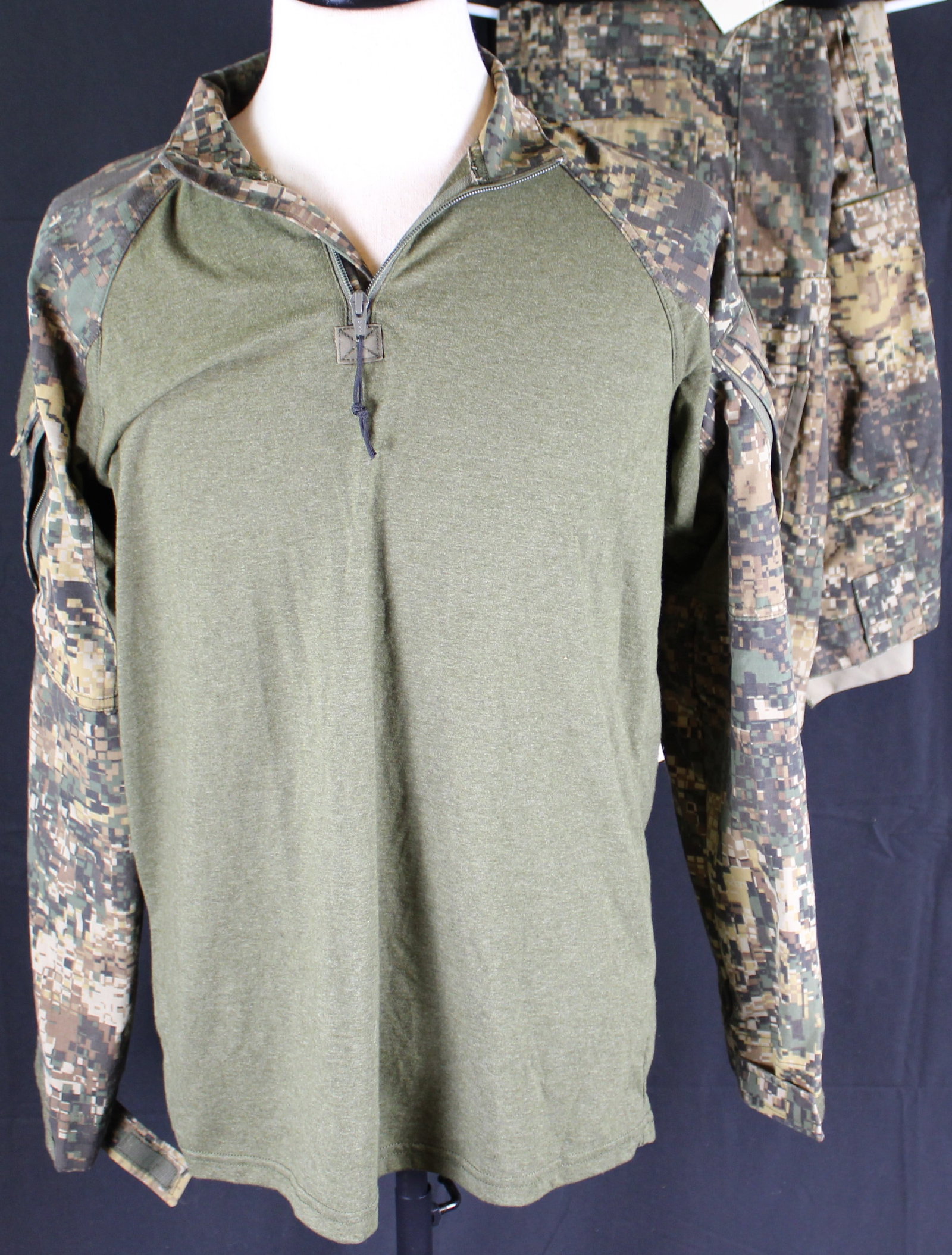 New London Bridge Trading Spec Ops Uniform: Blouse and Trousers (FMI): Description coming soon Bidders are welcome to preview items in person during our normal operating hours Tuesday through Saturday 11am-6pm. Estimated shipping parcel size (LxWxH) 12 inches x 12 inches