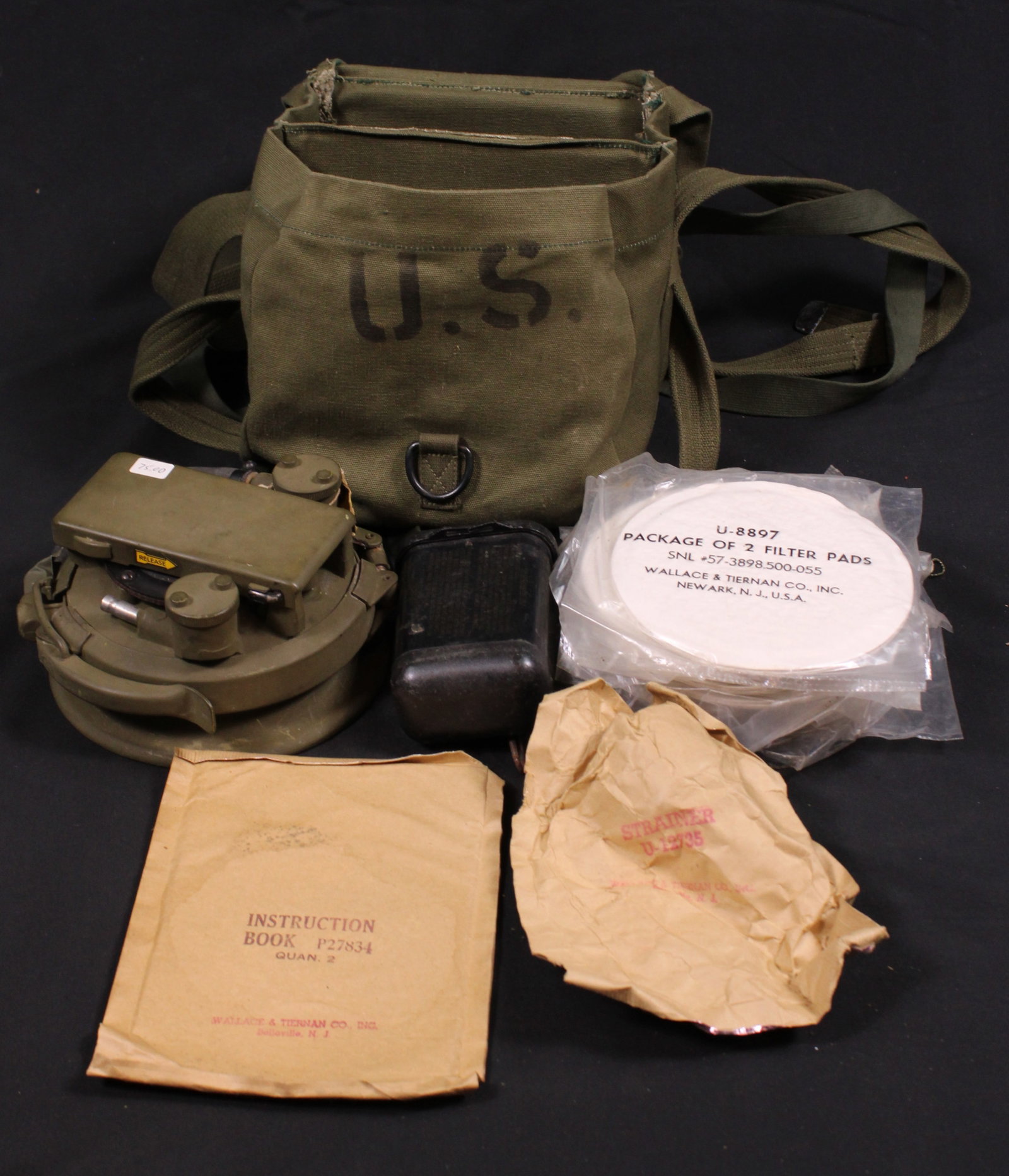 Group Lot: Cold War Civil Defense 17.5 Gallon Water Drum and Purifiaction Accessories (MAT) - 11