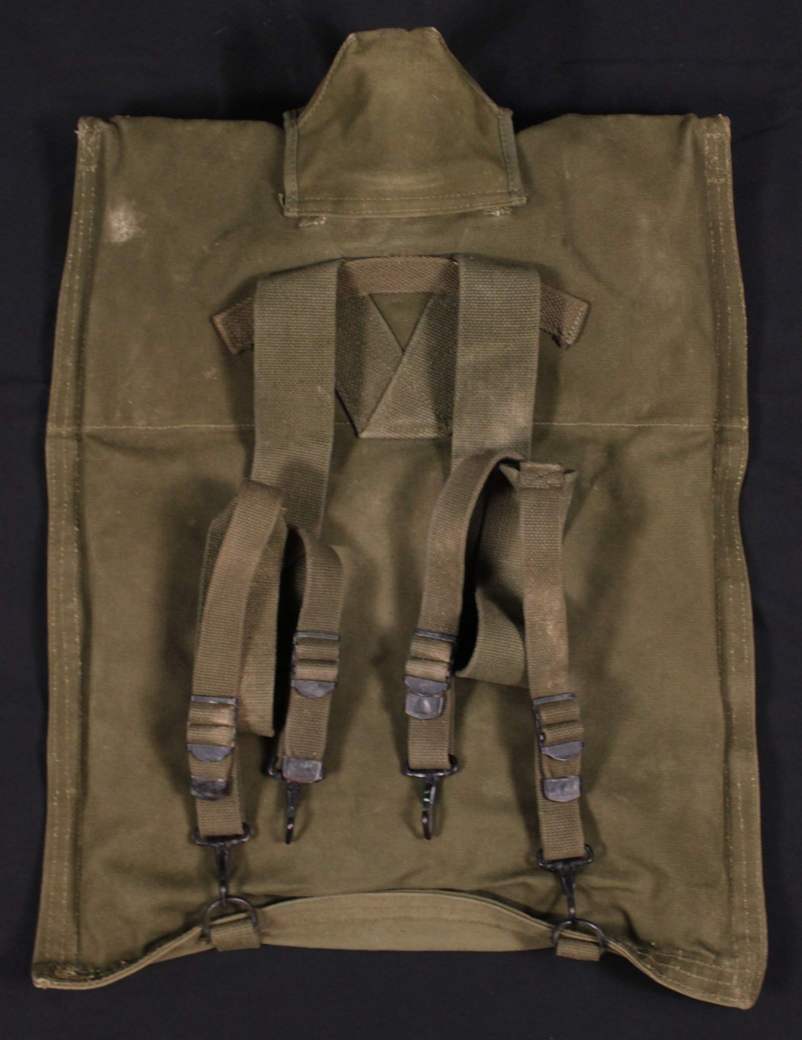 Group Lot: Cold War Civil Defense 17.5 Gallon Water Drum and Purifiaction Accessories (MAT) - 6