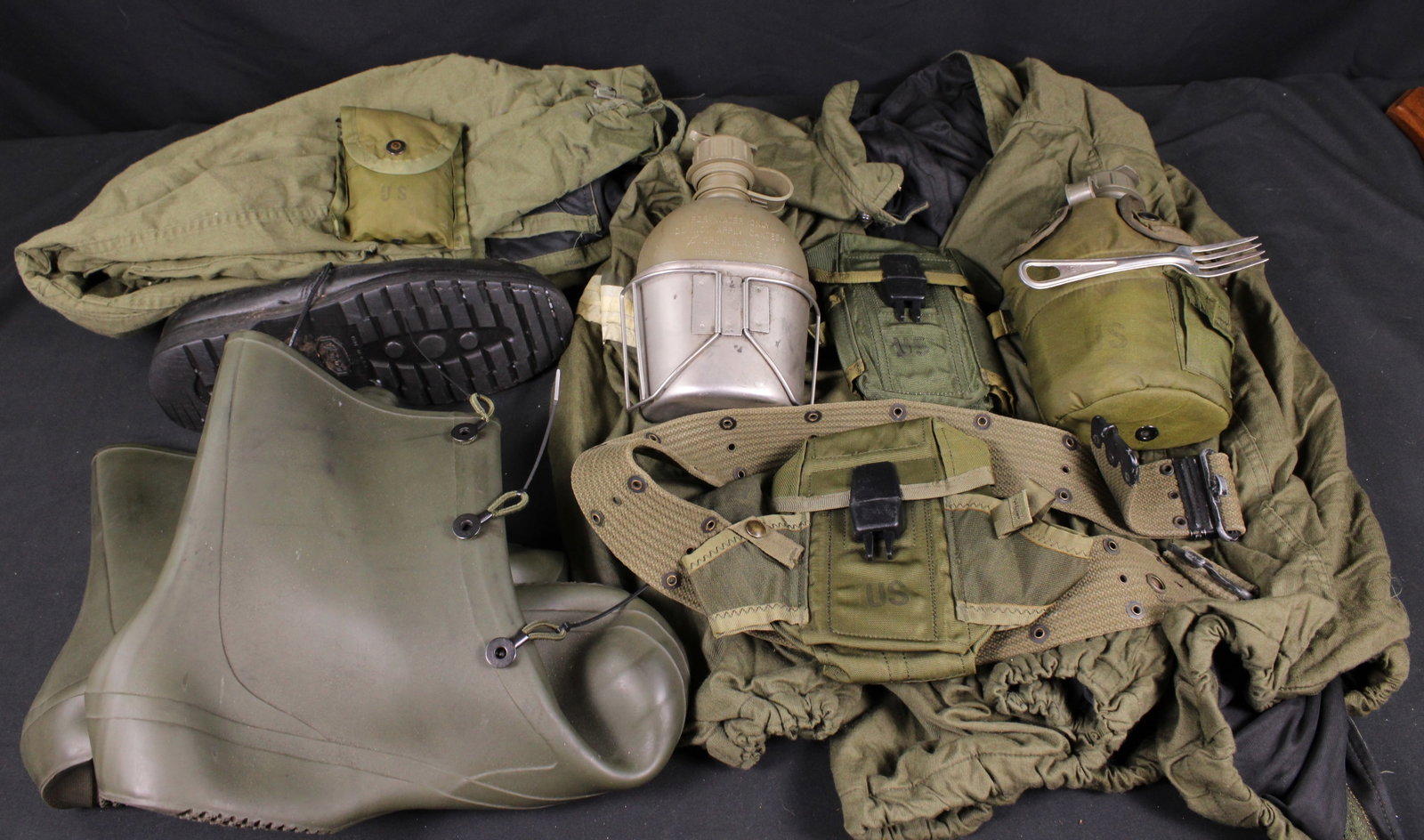 Group Lot Of U.S. Navy CBRN Gear (BLB): Description coming soon Bidders are welcome to preview items in person during our normal operating hours Tuesday through Saturday 11am-6pm. Estimated shipping parcel size (LxWxH) 12 inches x 12