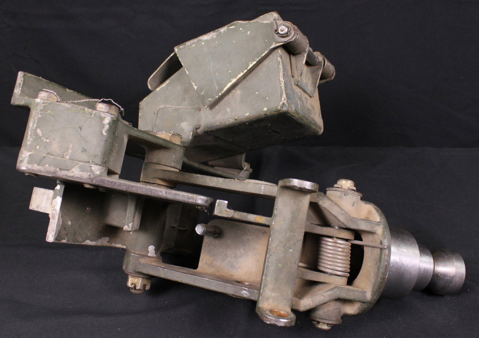 Vietnam War Era M60 SAW Pintal Cradle (FMI): Description coming soon! Bidders are welcome to preview items in person during our normal operating hours Tuesday through Saturday 11am-6pm. Estimated shipping parcel size (LxWxH) 12 inches x 12