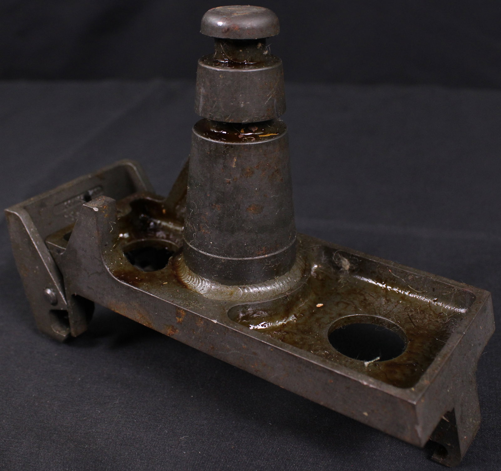 USGI M60 SAW Machine Gun Pintal Mount (FMI) - 2