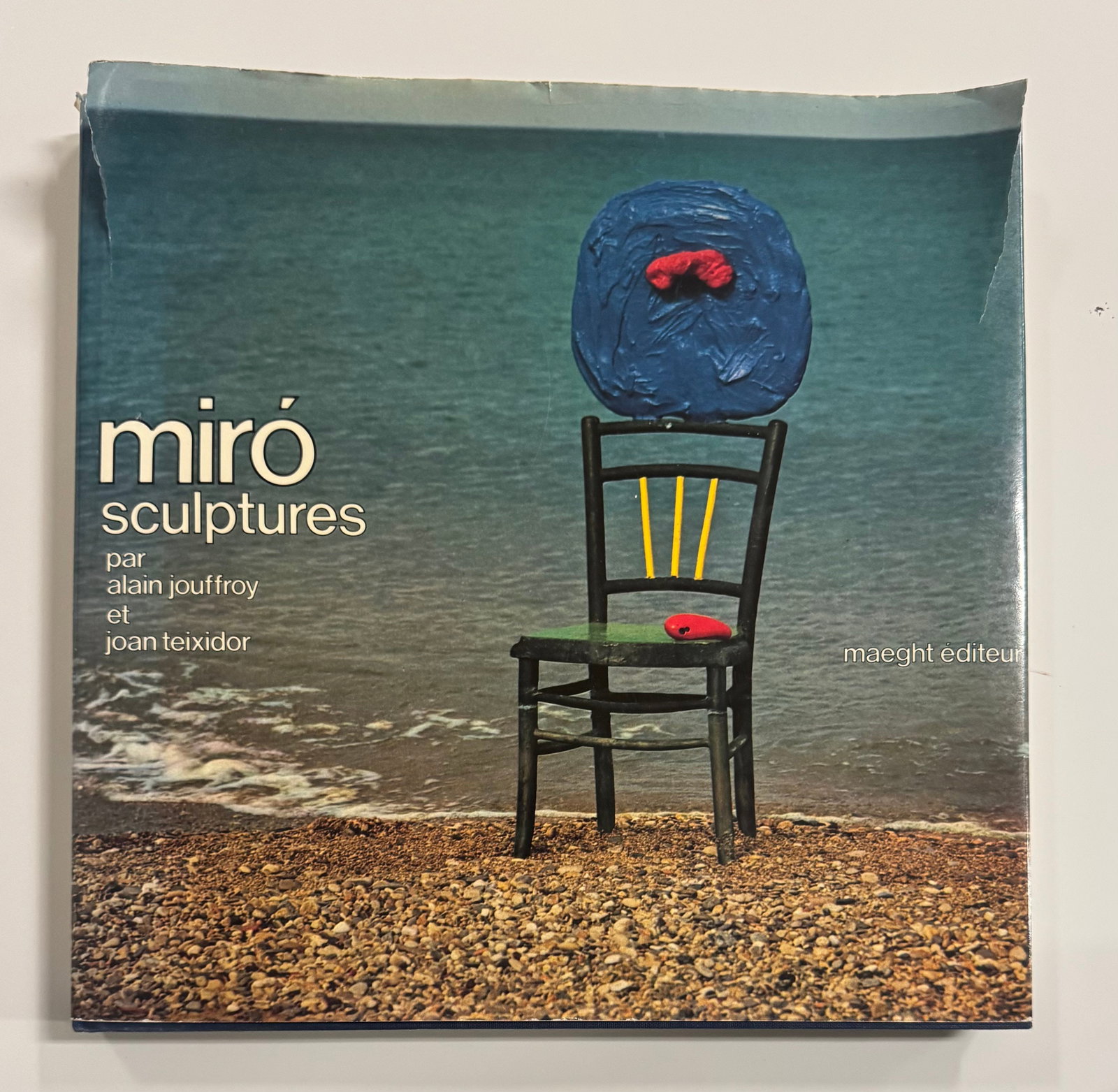 RARE Miró Sculptures Signed Book: RARE Miró. Sculptures Alain and Joan Teixidor. Jouffroy SEE PICS NO LITHOGRAPHSWith a drawing and signed, Miro.This fascinating work is the catalog of the sculptural work of Miró and was directed by