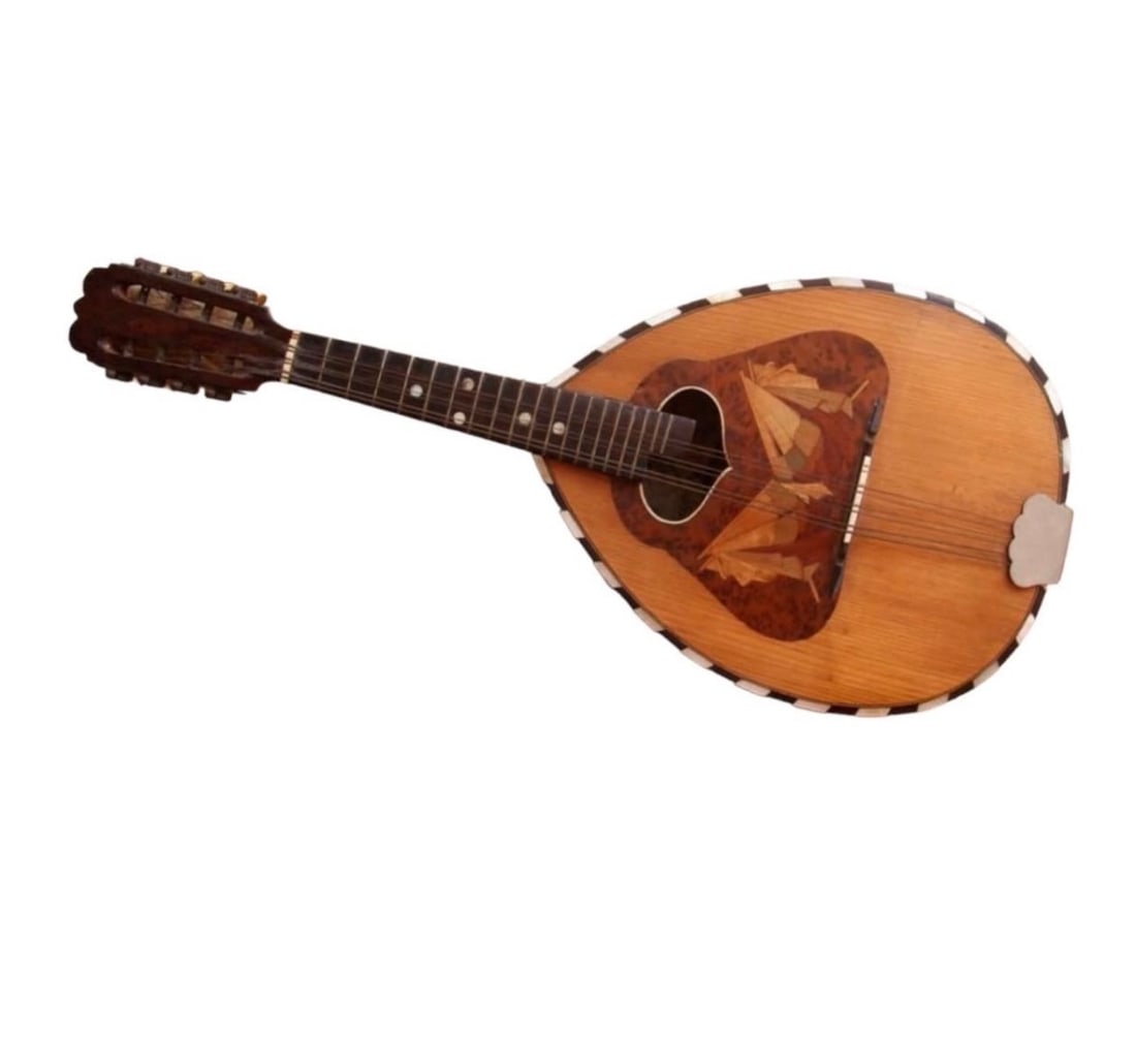 Vintage Manuel Lopez Mandolin: Vintage Manuel Lopez Mandolin. 61.5 x 25.5 cm / 24.2 x 10 inches