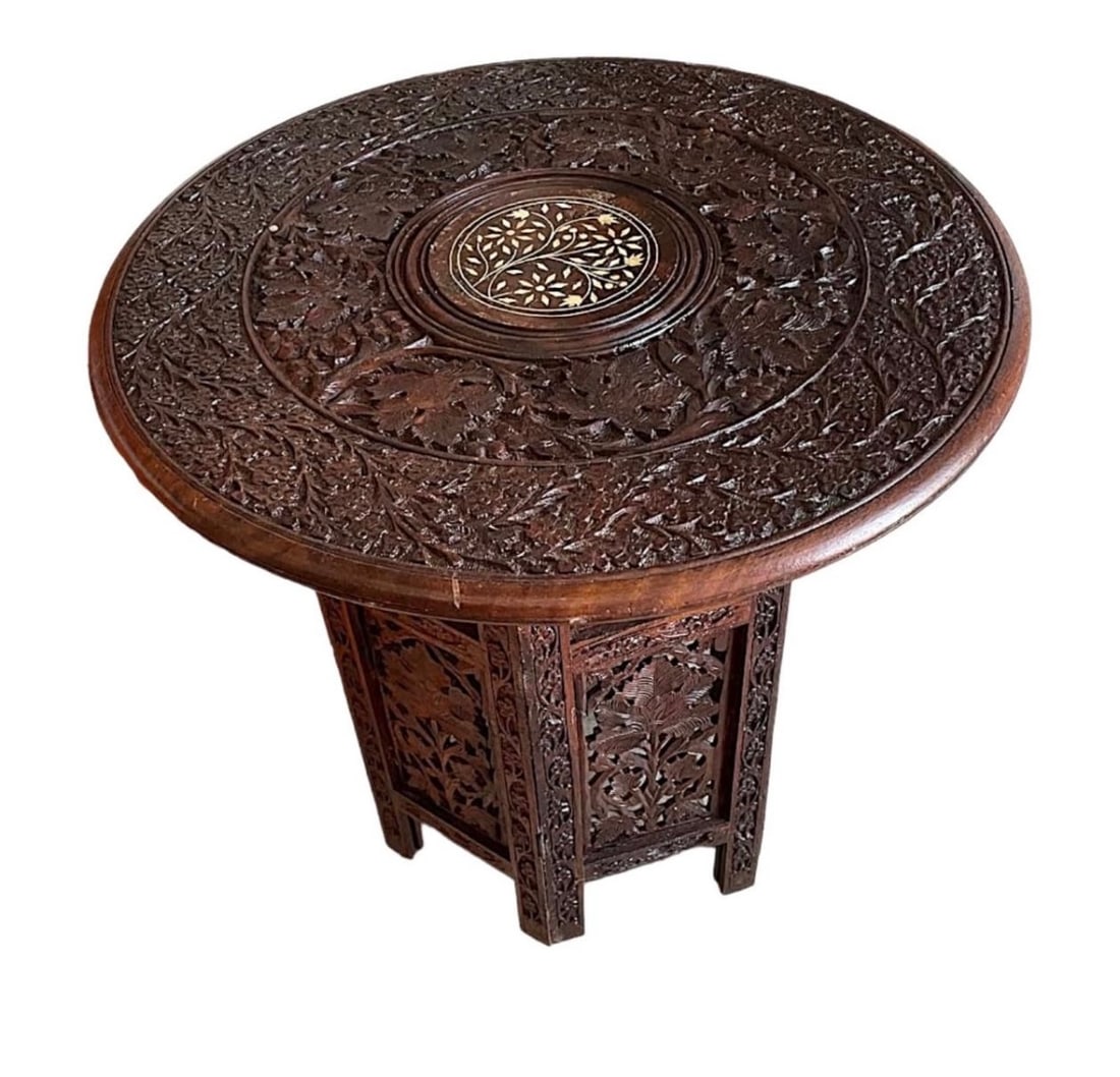 Vintage Decorative Relief Carved Wood Table: Vintage Decorative Relief Carved Wood Table. 18 1/2 x 18 1/2 inches