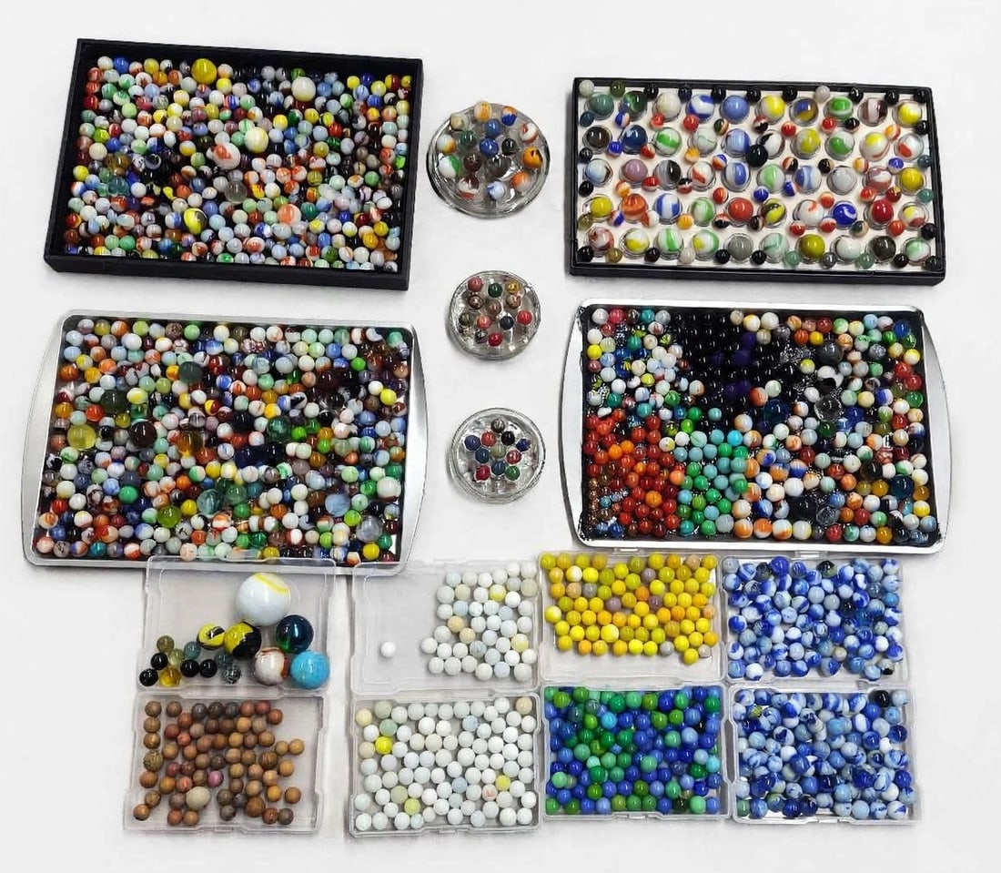 HUGE Lot of Assorted Vintage Marbles (1 of 15)