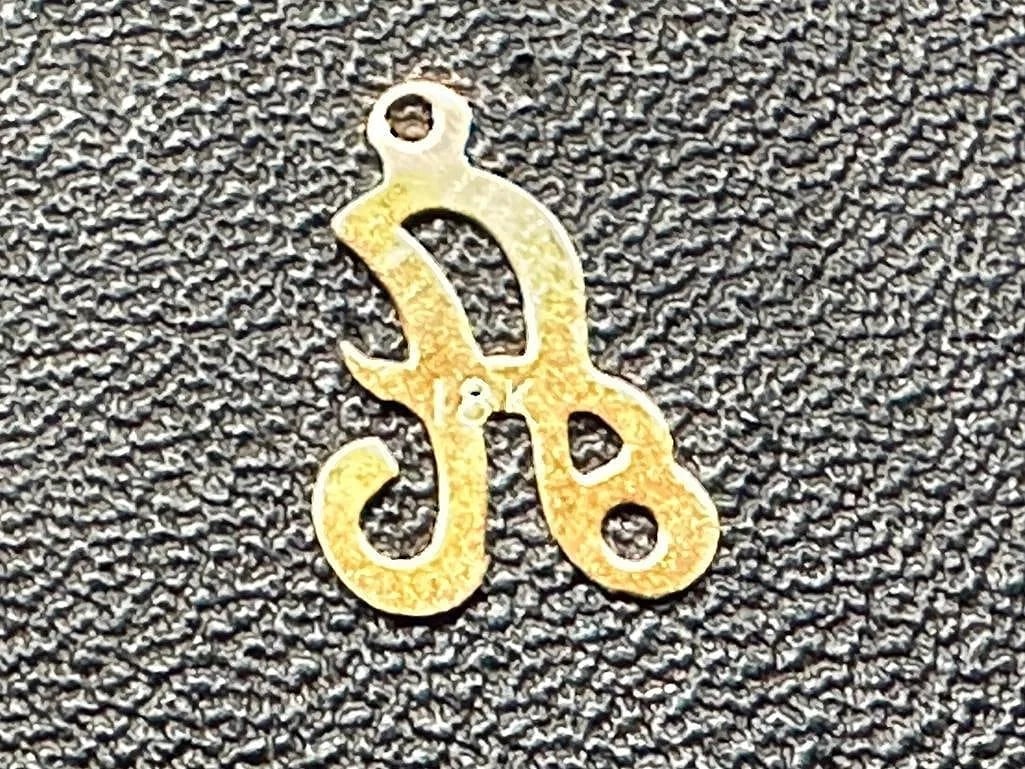 18K Gold Cursive "A" Pendant - 3