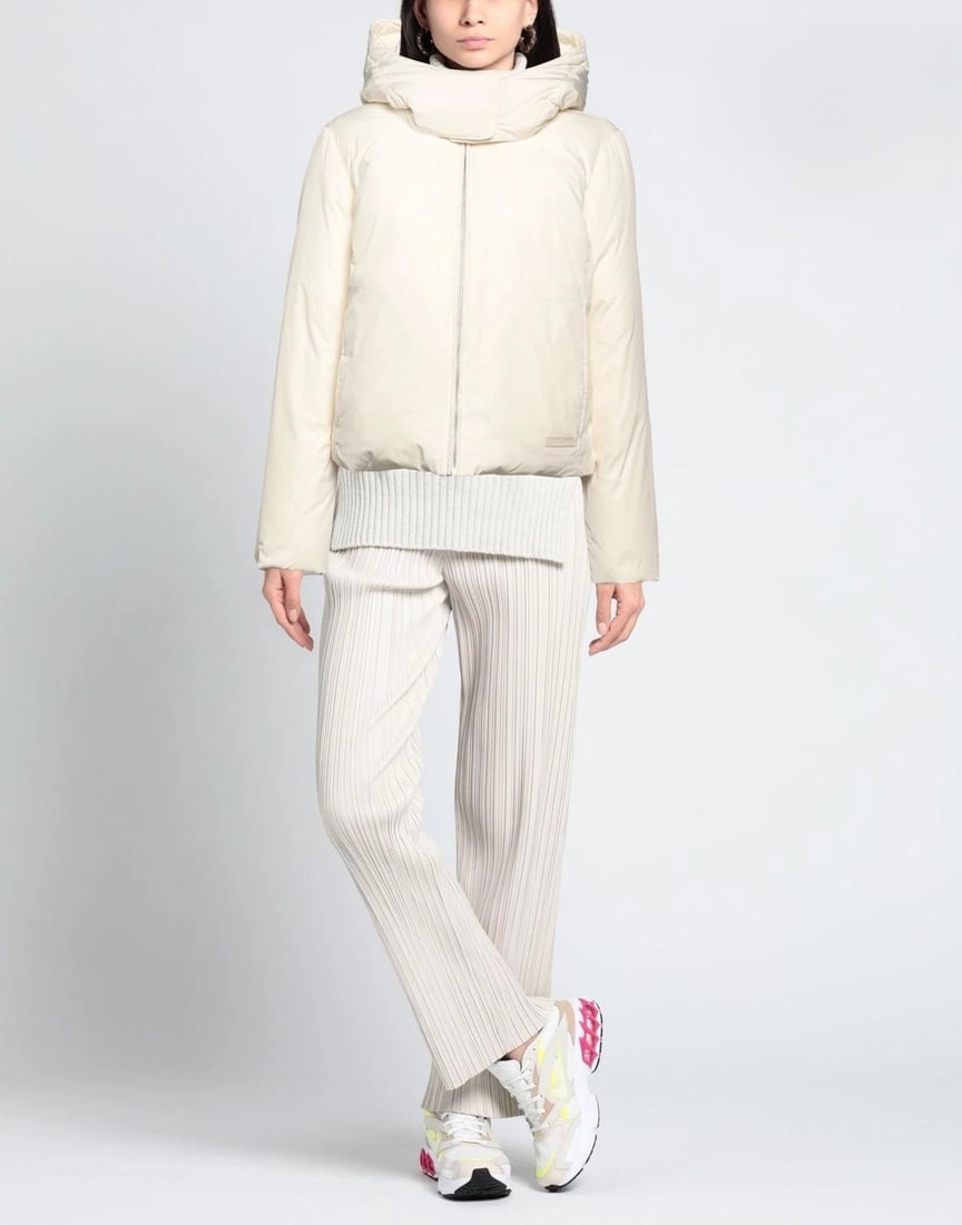 Trussardi Ivory Puffer Jacket US 8 M Removable Hood NWT: New with tags Trussardi women's puffer jacket in ivory with padded construction and removable hood. Full zip, high neck, logo accent. Highlights: IT44 (US8/UK12) / Universal L Removable hood; padded w