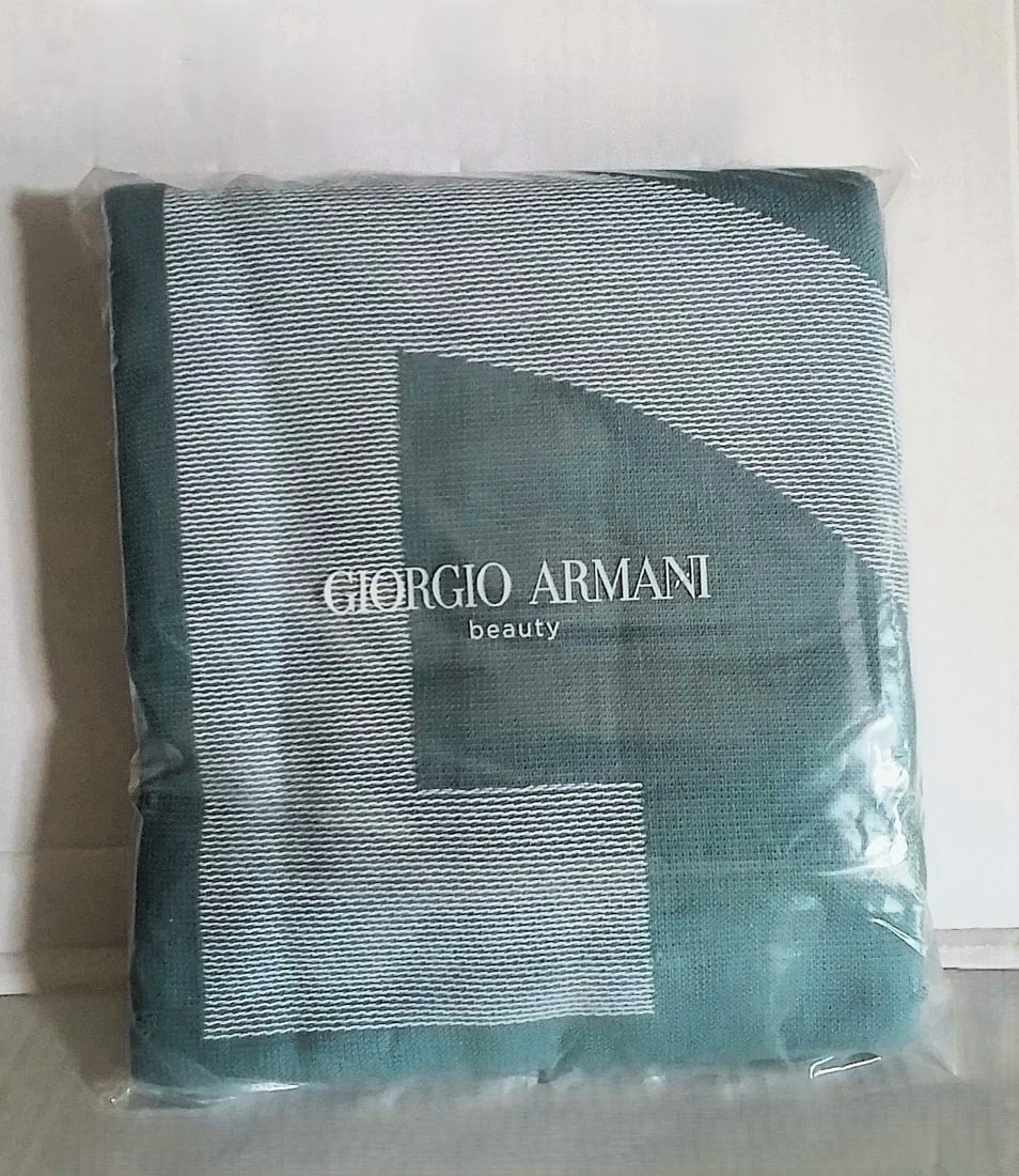 Giorgio Armani Beauty Cotton Beach Towel GA Logo Blue New Sealed 63" x 12" (160cm x 30cm) (1 of 3)