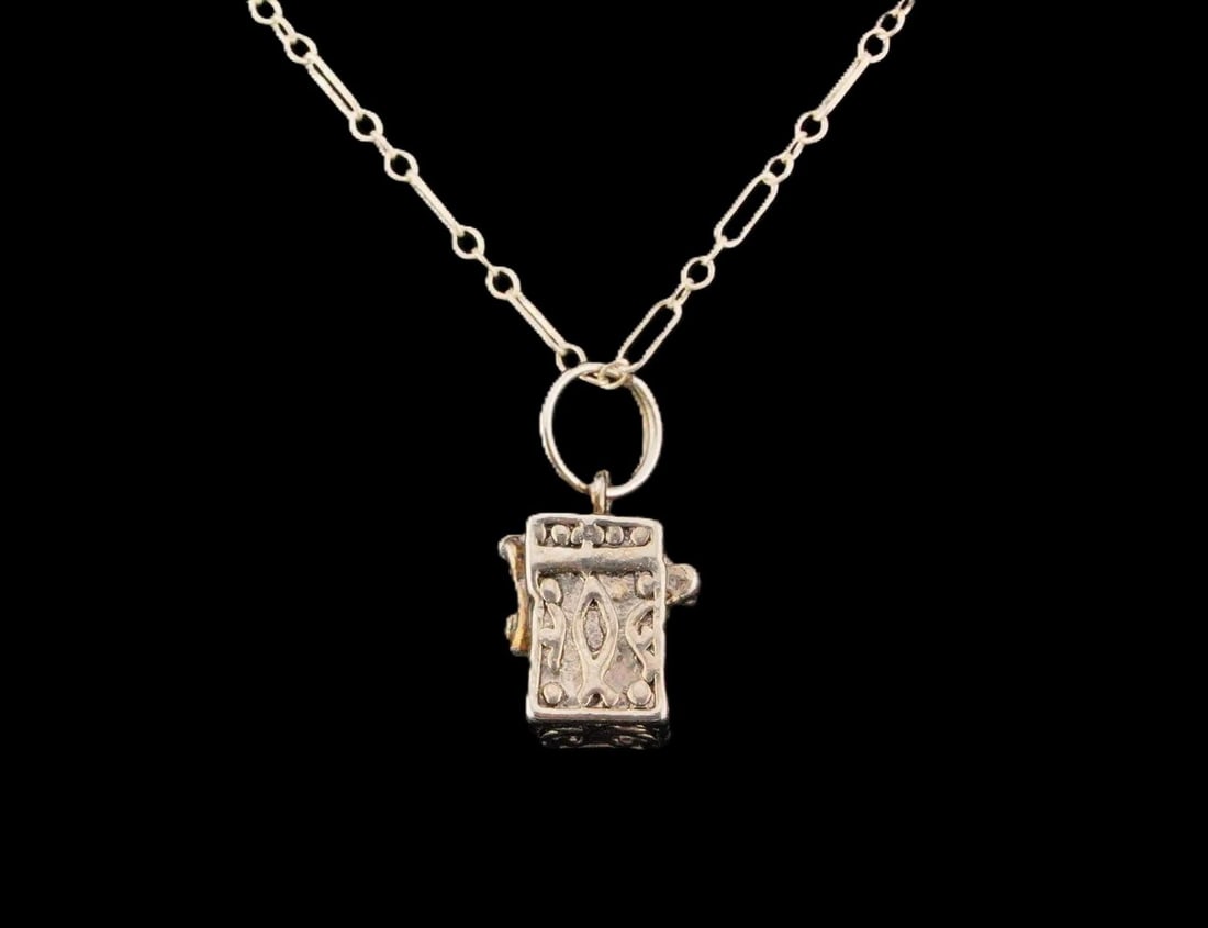 Prince Medici Estate Sterling Silver 18" Box Pendant Necklace (1 of 7)