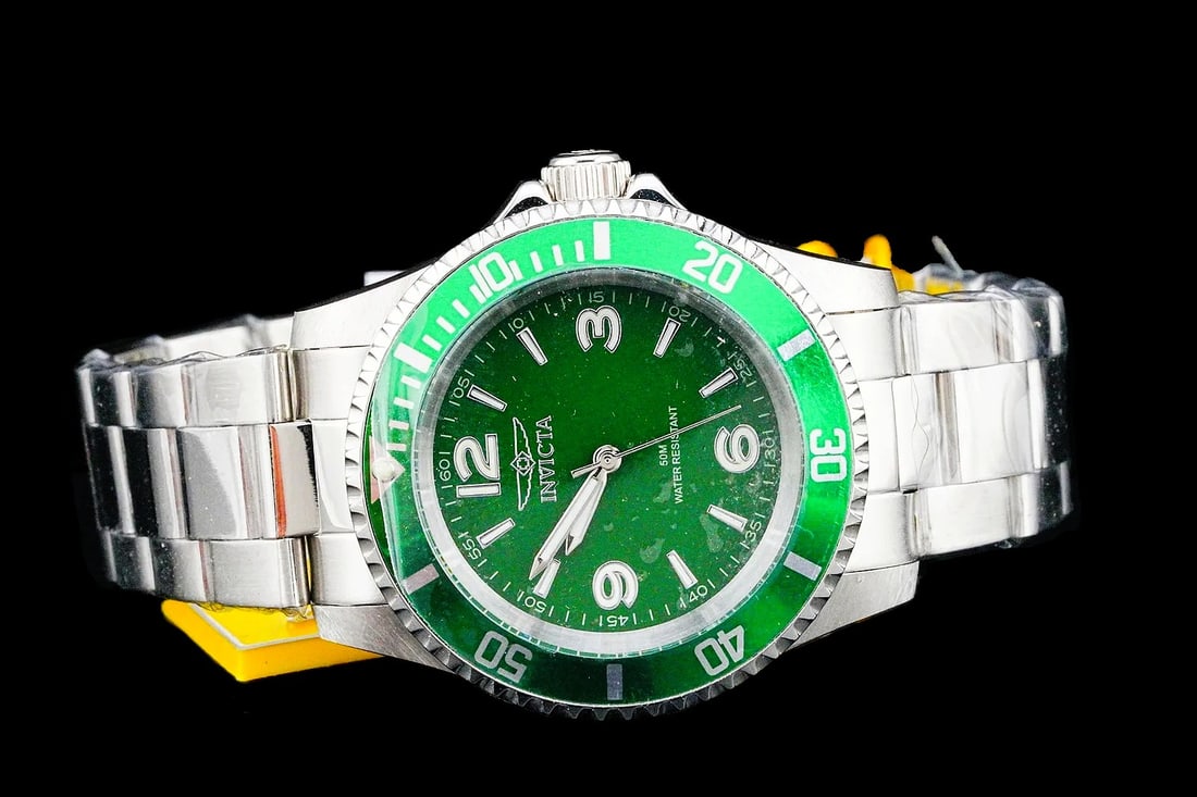 Prince Medici Estate Invicta 2025 Specialty Series 40mm Green Dial SS Watch 64980 (1 of 4)