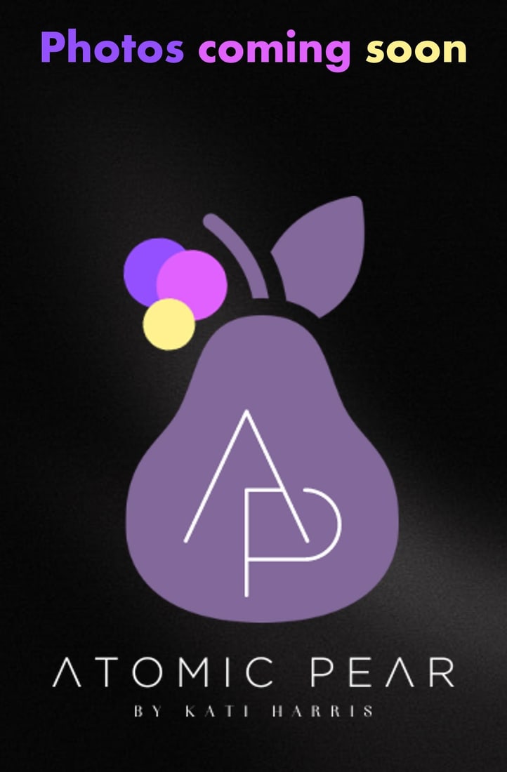 Victorian Thomas Webb & Sons Peachblow Glass Mustard Jar with Sterling Spoon 2.5" x 1": A refined masterclass in late-19th-century art glass: this Thomas Webb & Sons mustard jar features the characteristic graduated "peachblow" coloration, transitioning from a warm solar yellow base to a