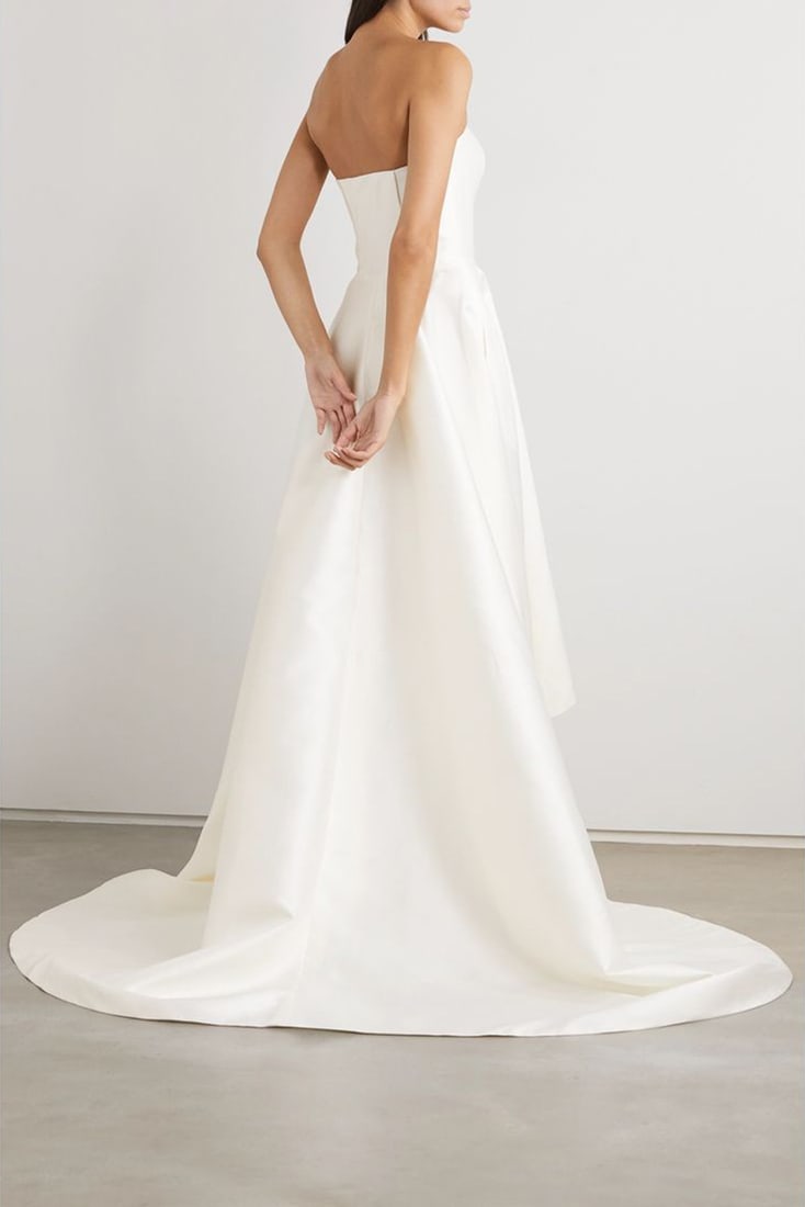 IMPORTED MSRP €2,400 HALFPENNY LONDON Jackson High Low Wedding Gown 1 US4 S Made in UK NWT: HALFPENNY LONDON Jackson high-low wedding gown in ivory featuring trailing back detail, lined construction, and contemporary bridal silhouette. United Kingdom-made formal gown with structured long pro
