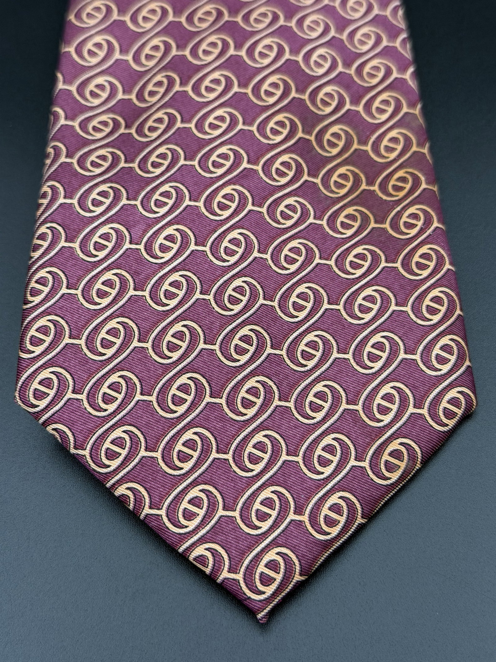 Designer Cream Mauve Necktie w/ Interlocking Loop Pattern - 2