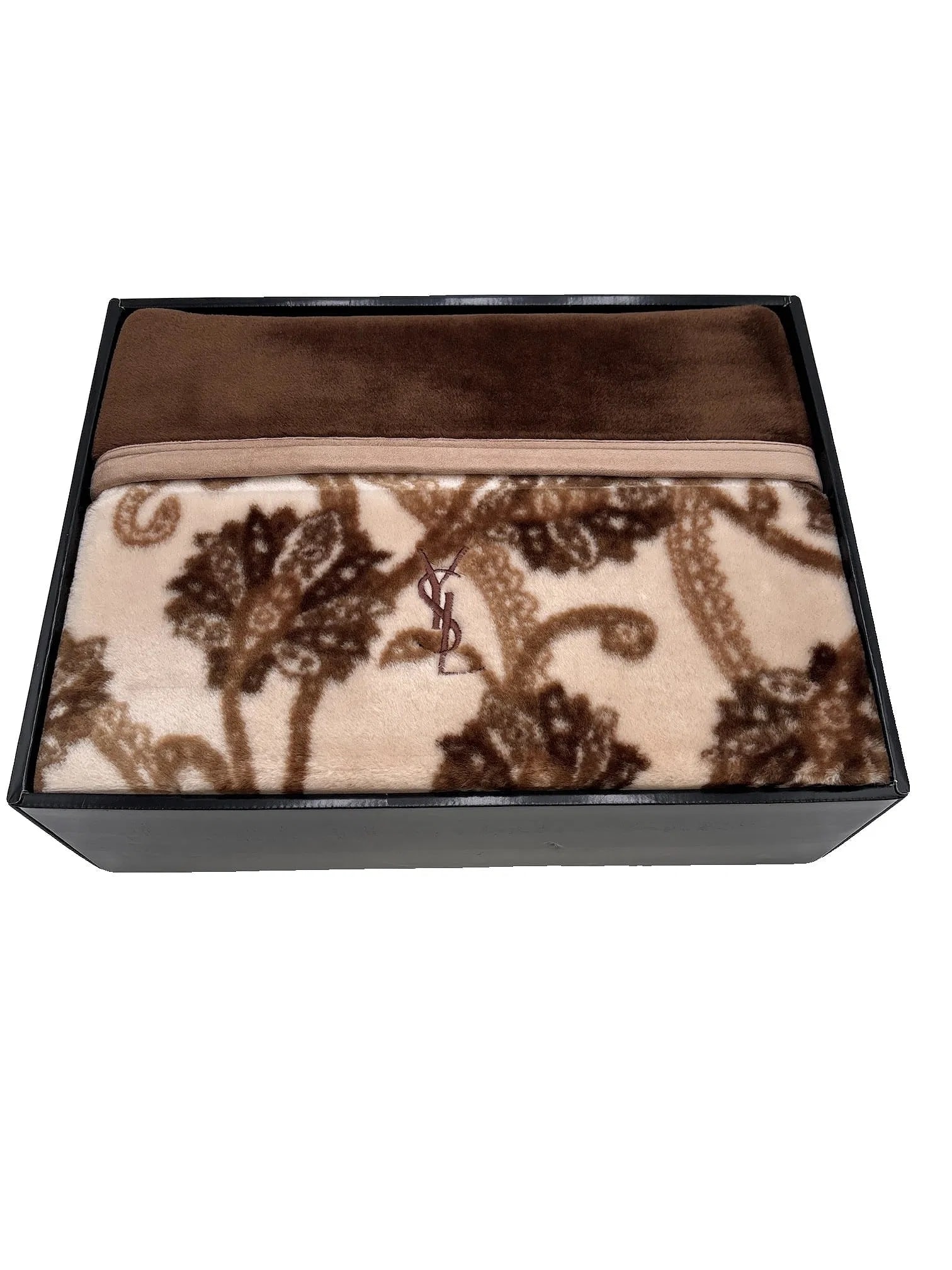 MSRP $1,795 YVES SAINT LAURENT YSL Blanket NWOT w/ Box: Yves Saint Laurent blanket showcasing the iconic YSL branding in a refined designer home accessory format. Intended for both comfort and décor, perfect for layering on a bed, sofa, or lounge ch