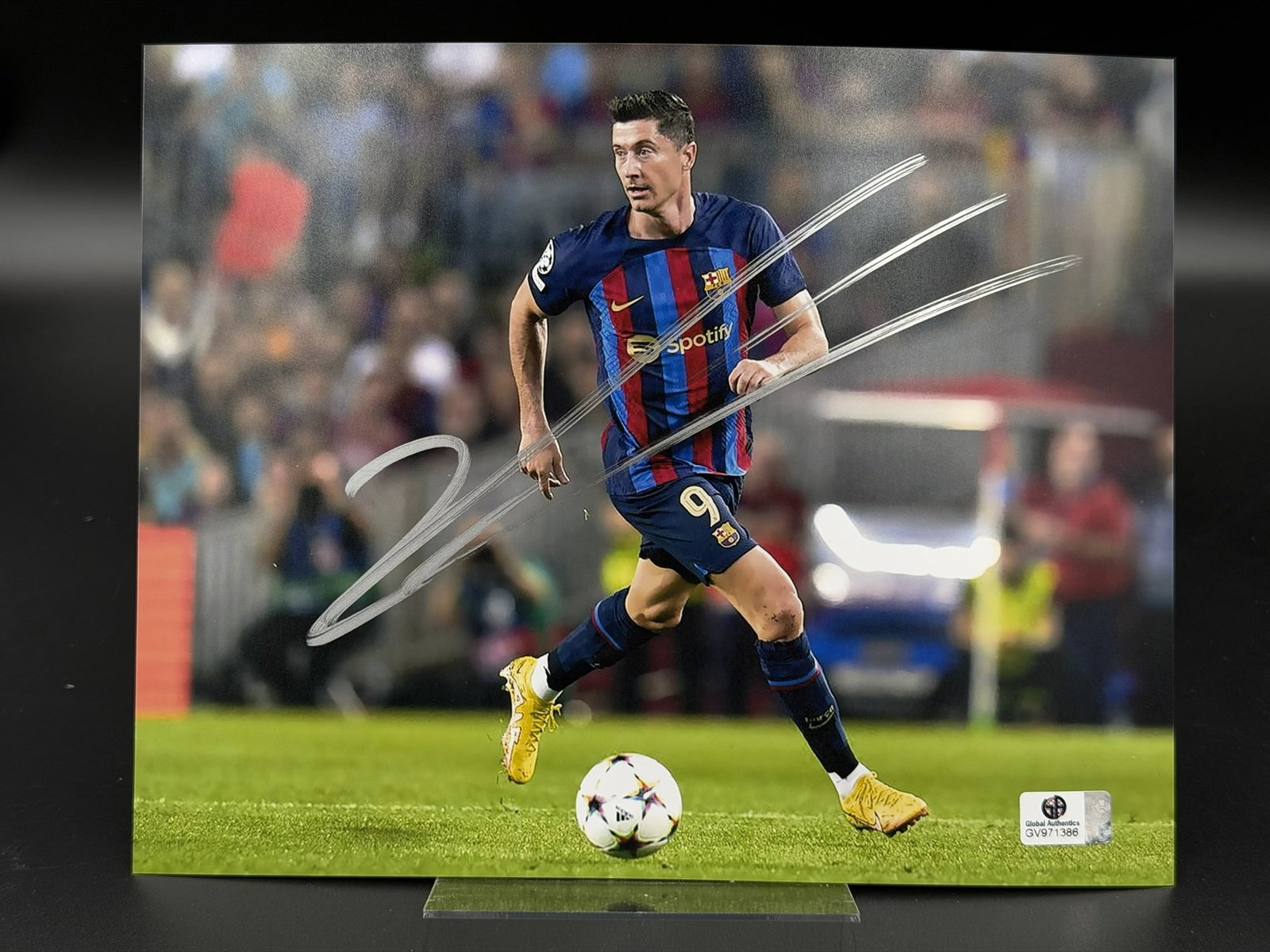 Robert Lewandowski Signed FC Barcelona Photo GA COA 8" x 10" (1 of 6)