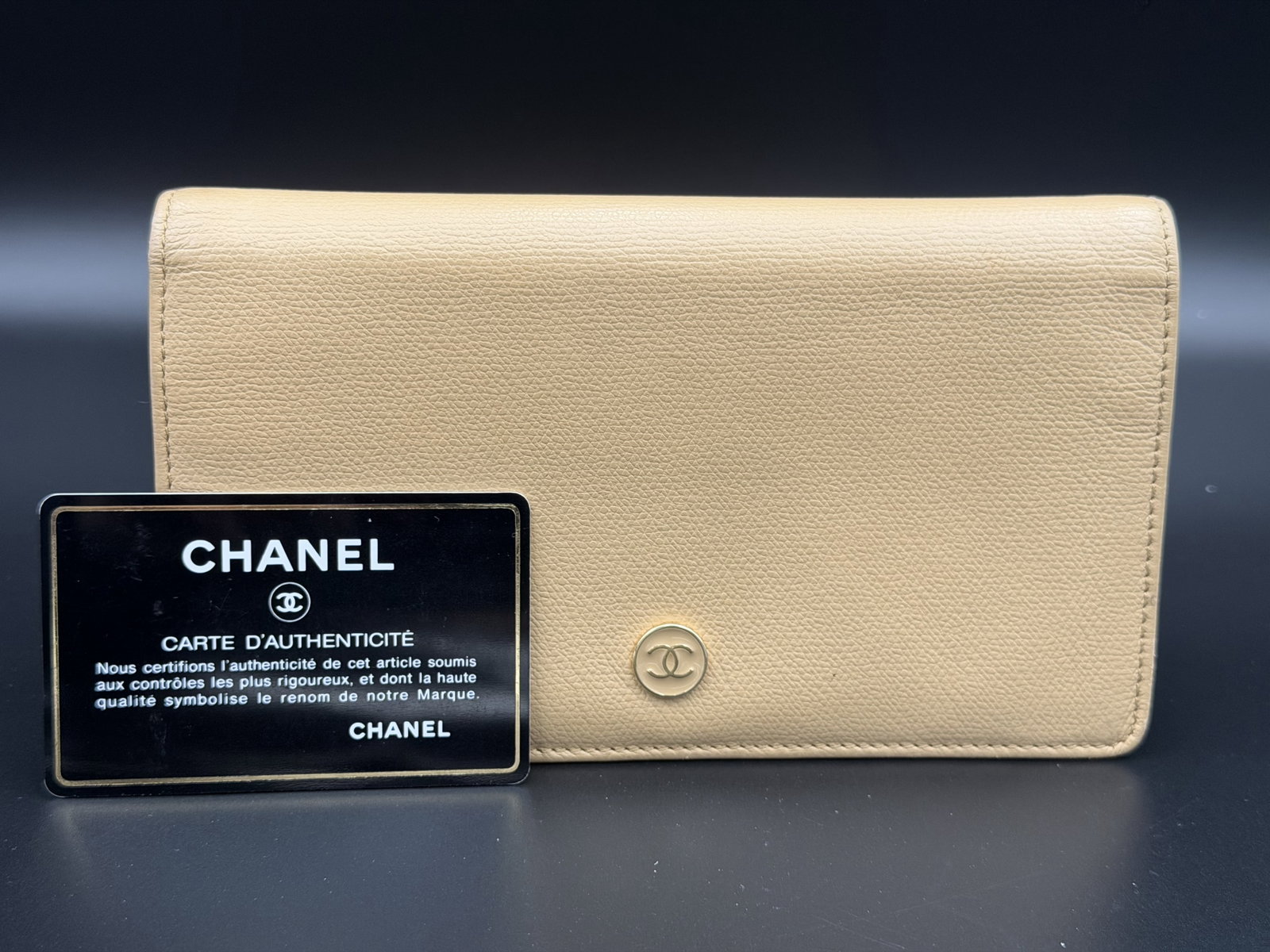 MSRP $1,750 CHANEL Beige Caviar Leather Long Coco Button Bi-Fold Wallet w/ Authenticity Card (U: PLEASE READ: This item has not been authenticated by Atomic Pear. Please ask absolutely any questions or request additional photographs before you bid. Thank you! Love, Atomic Pear Chanel beige textur