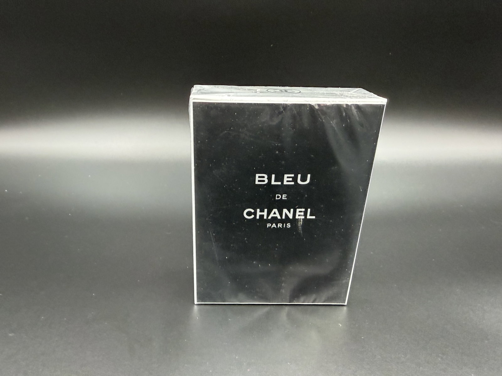 IMPORTED MSRP €128 CHANEL Bleu de Chanel EDT 100mL Sealed France NIB (Unauthenticated): PLEASE READ: This item has not been authenticated by Atomic Pear. Please ask absolutely any questions or request additional photographs before you bid. Thank you! Love, Atomic Pear BLEU DE CHANEL Eau 