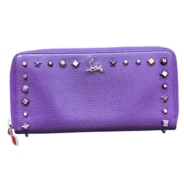 MSRP $1,495 CHRISTIAN LOUBOUTIN Panettone Zip-Around Wallet Purple Leather (Unauthenticated): PLEASE READ: This item has not been authenticated by Atomic Pear. Please ask absolutely any questions or request additional photographs before you bid. Thank you! Love, Atomic Pear Christian Louboutin