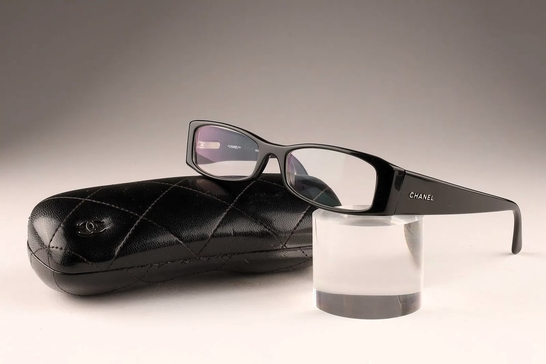 MSRP $1,295 CHANEL Vintage Paris Eyeglasses Model 3102 C.501 Made in Italy w/ Case (Unauthenticated) (1 of 6)
