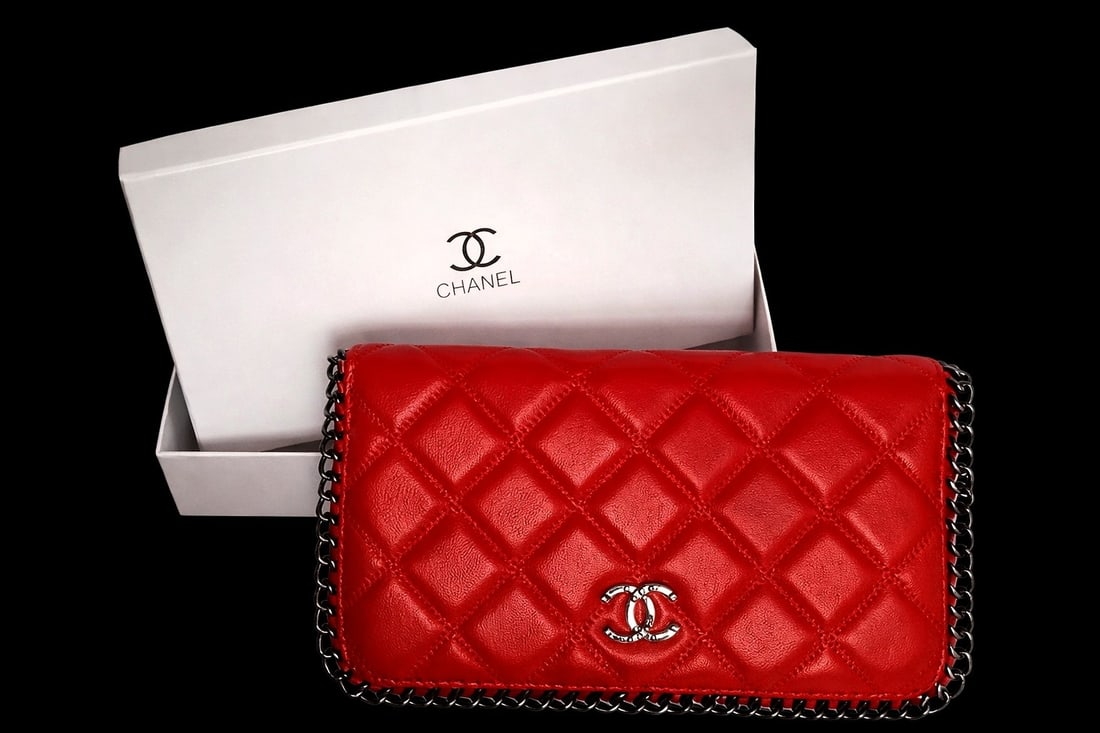 MSRP $2,295 CHANEL Red Zippy Wallet w/ Chain Detail NEW (Unauthenticated): PLEASE READ: This item has not been authenticated by Atomic Pear. Please ask absolutely any questions or request additional photographs before you bid. Thank you! Love, Atomic Pear New Classic CHANEL 