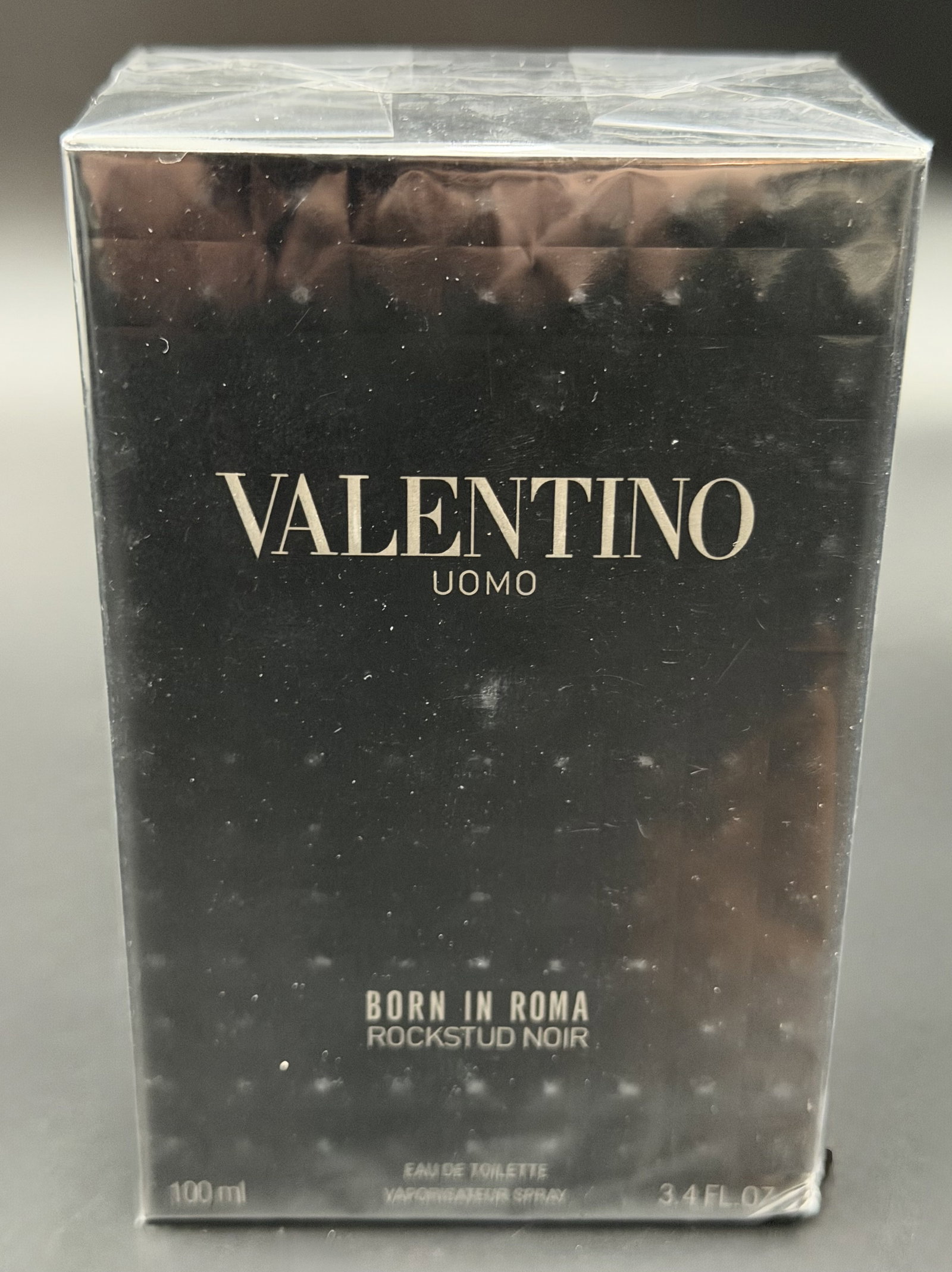 IMPORTED MSRP €136 VALENTINO Uomo Born in Roma Rockstud Noir EDT 100mL Sealed New in Box (Unaut: PLEASE READ: This item has not been authenticated by Atomic Pear. Please ask absolutely any questions or request additional photographs before you bid. Thank you! Love, Atomic Pear VALENTINO Uomo Born