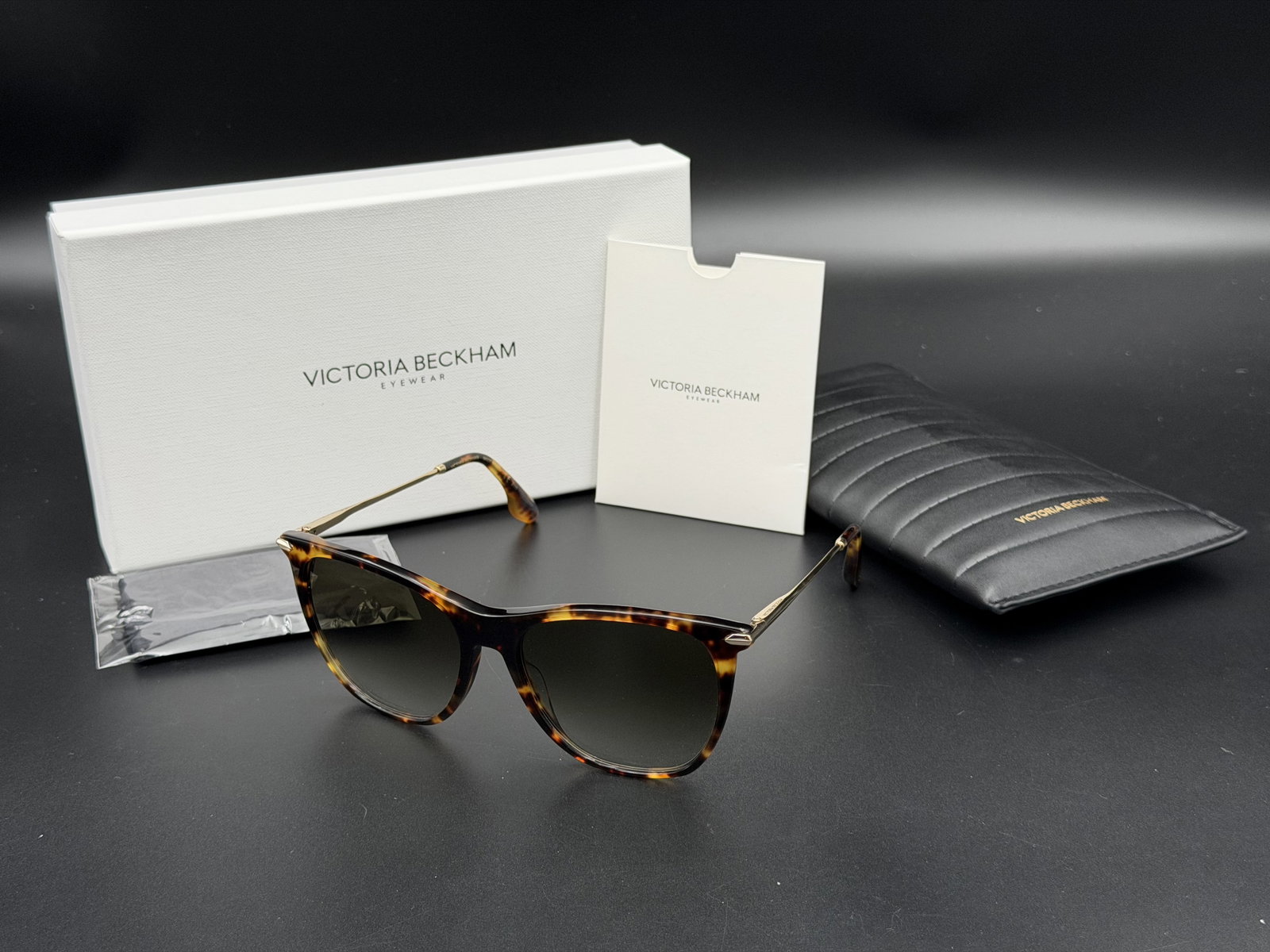 MSRP $795 Victoria Beckham Tortoise Cat-Eye Sunglasses VB636S Box Set NWOT in Box (1 of 14)