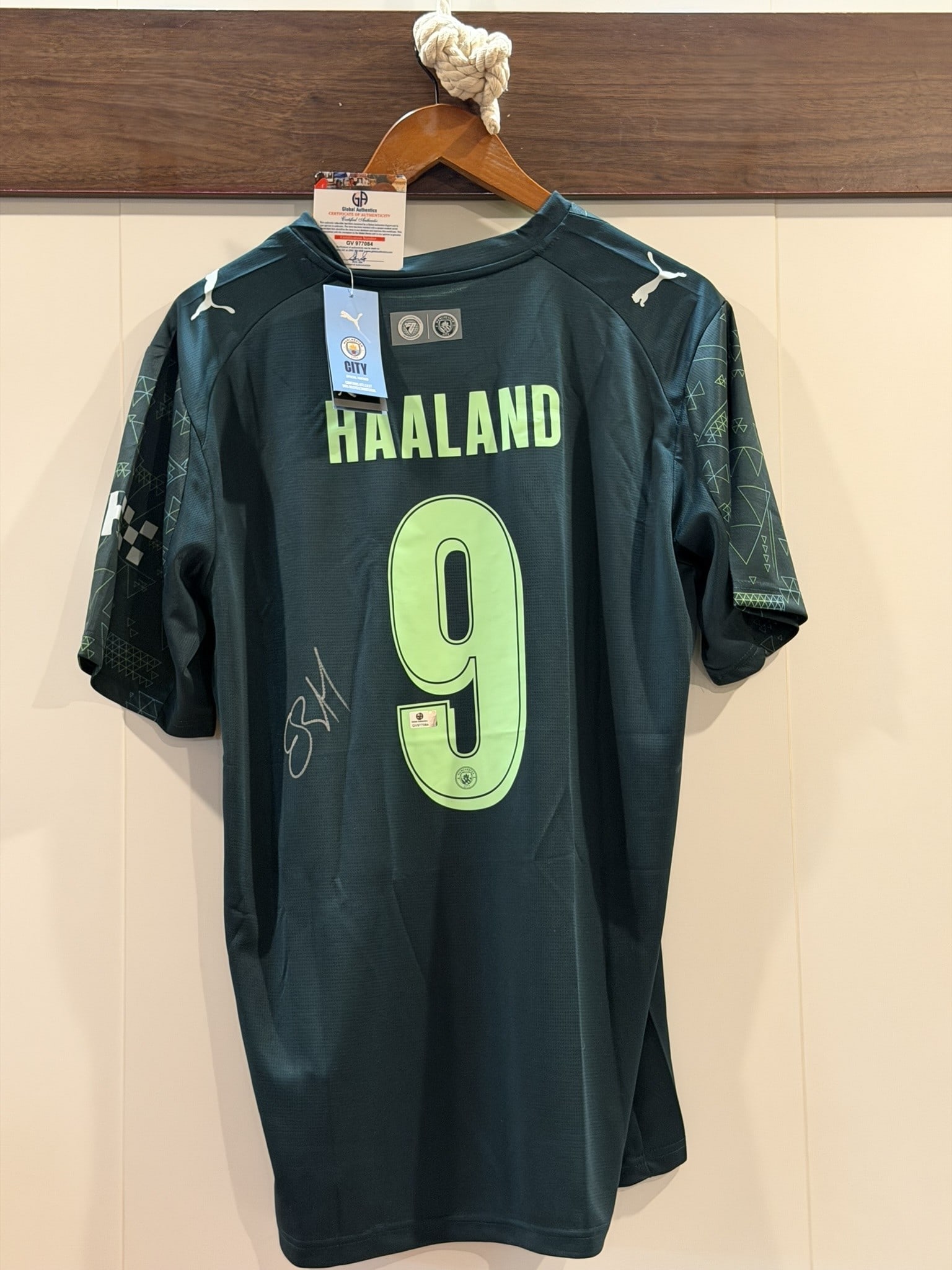 Erling Haaland Signed Man City Puma Jersey GA COA Sz XL NWT (1 of 7)