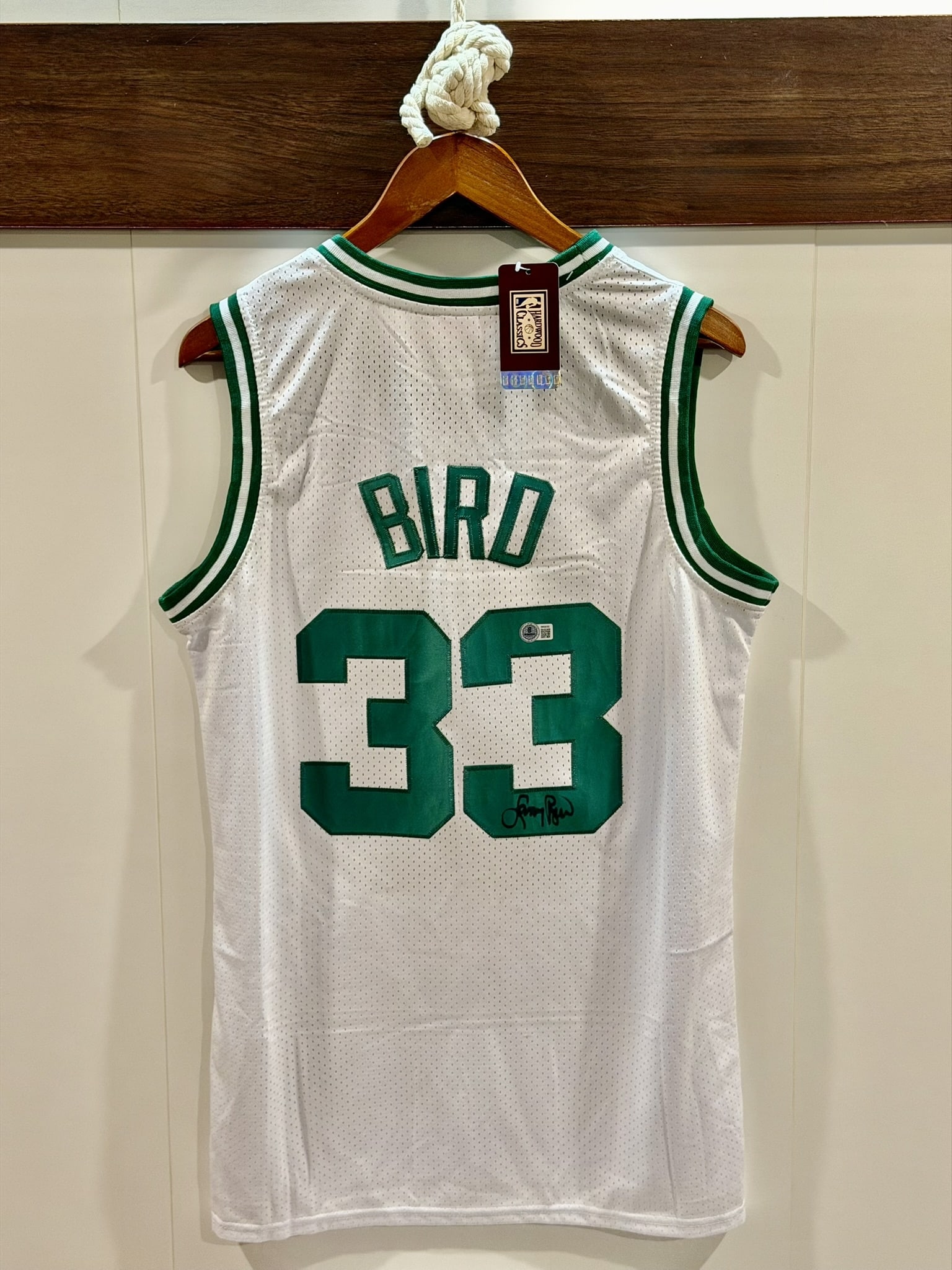 Larry Bird Signed Mitchell & Ness Celtics Hardwood Classics Swingman Jersey Sz 40 Beckett COA (1 of 10)