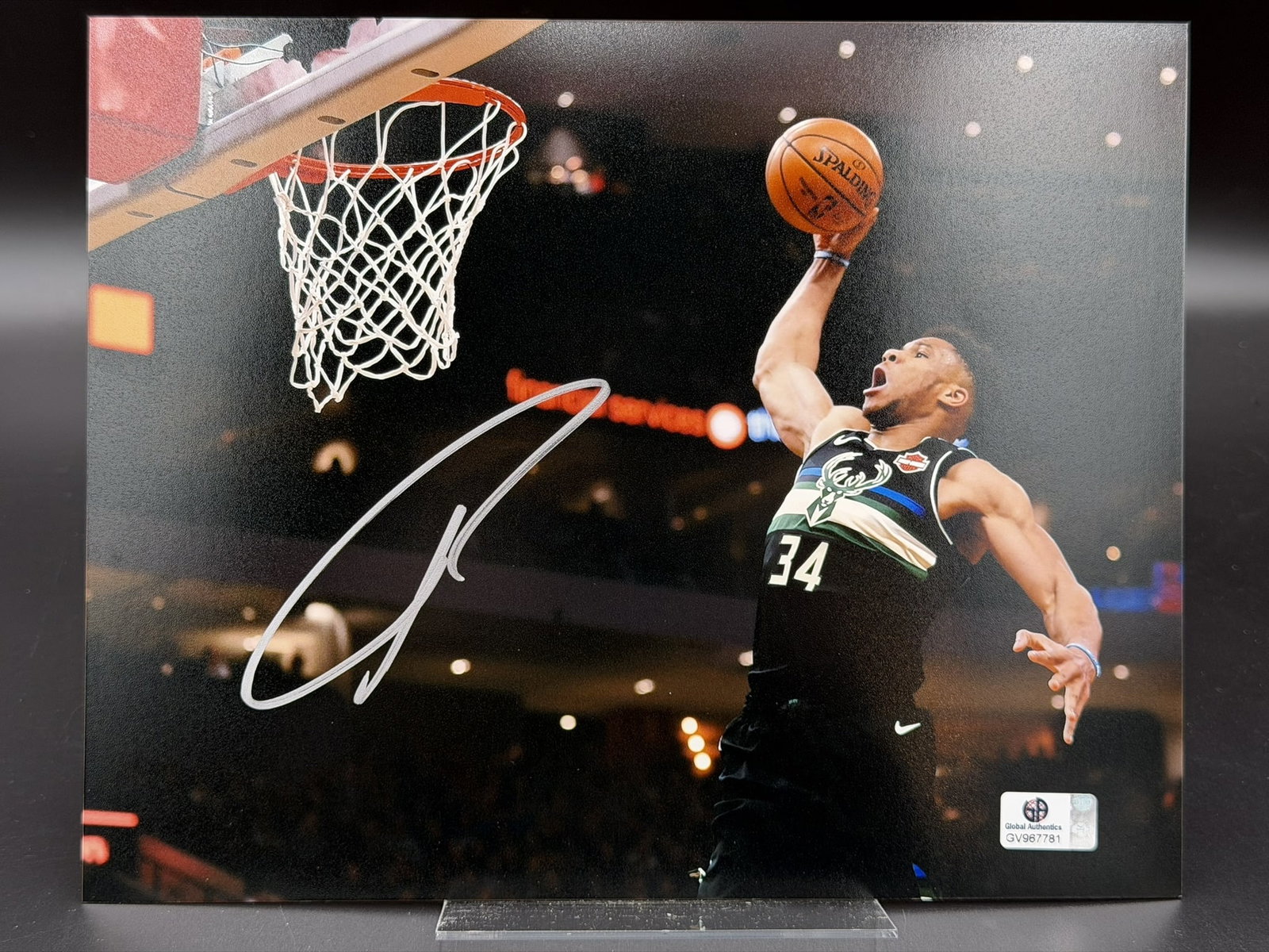GIANNIS ANTETOKOUNMPO – Milwaukee Bucks Autographed 8" × 10" Photograph – GAI (1 of 6)